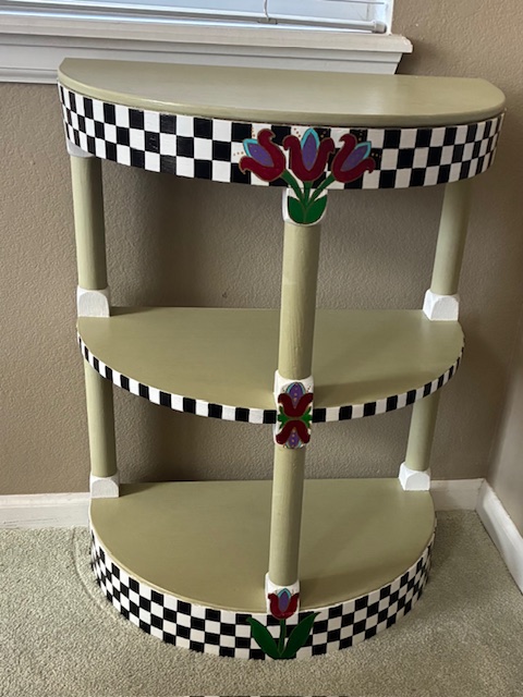 Table with Checks and Tulips.