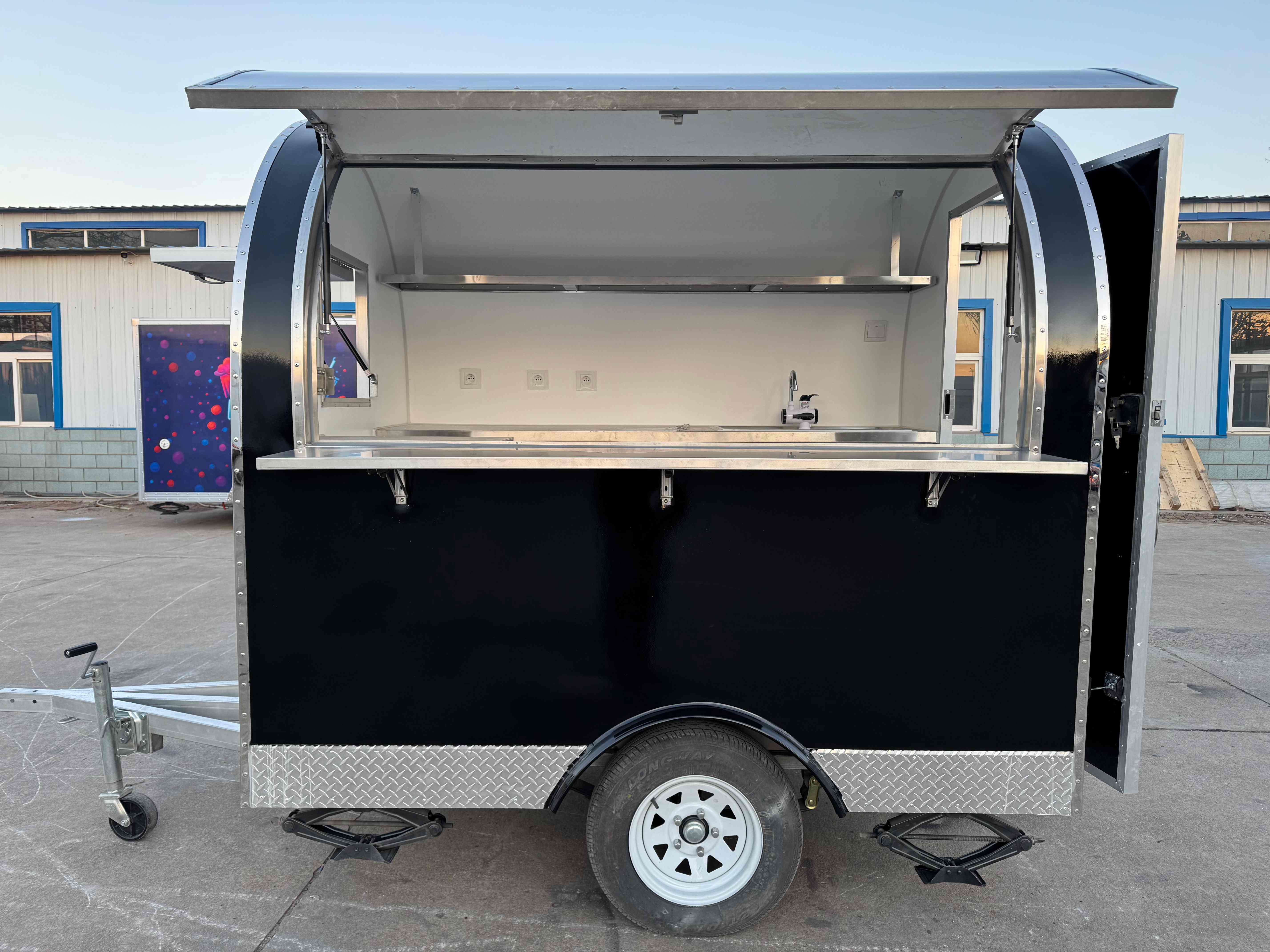 Foodtrailer TF-DR Nouvelle Génération 220x160 Noir Frigo/congel