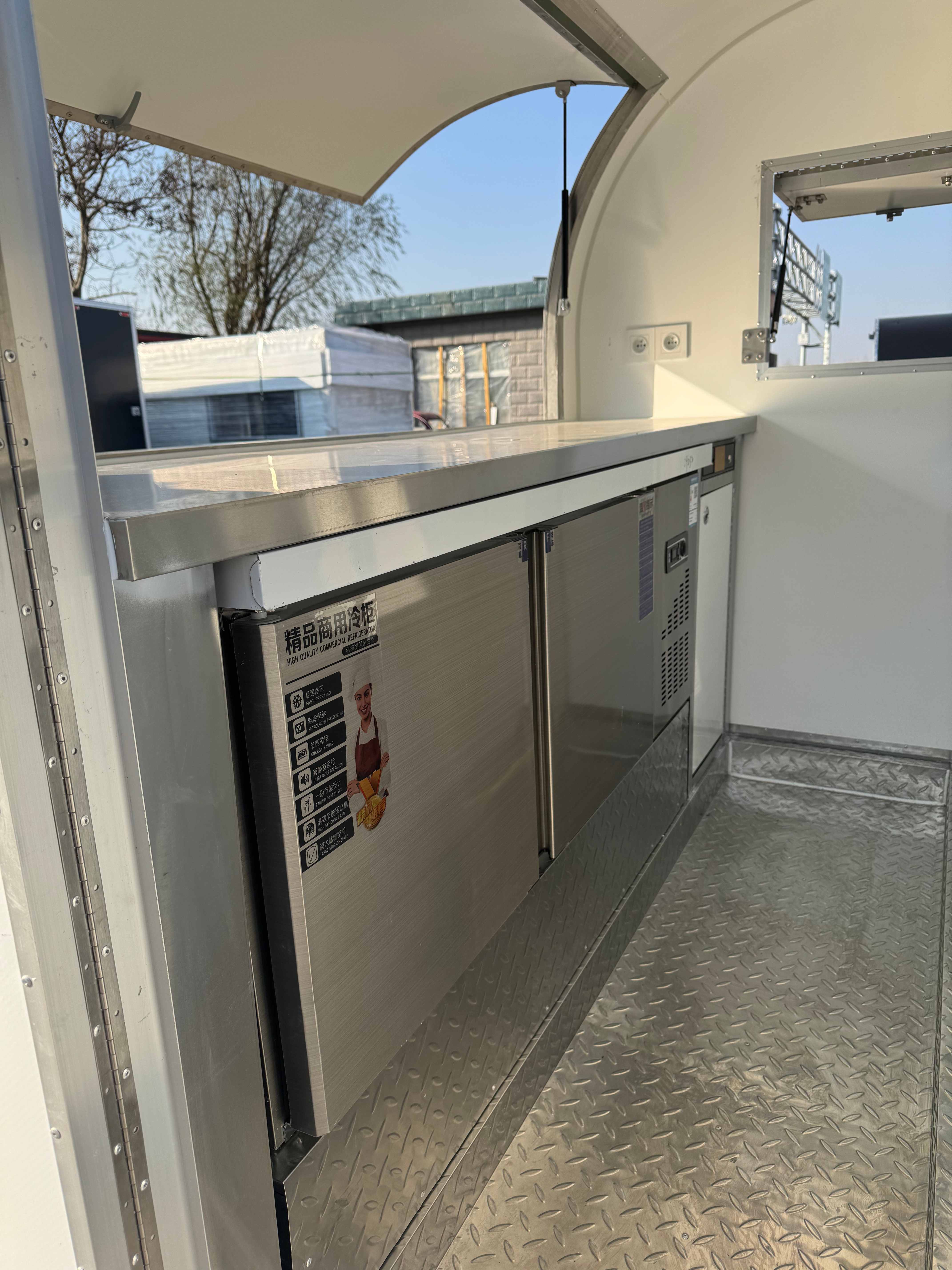 Foodtrailer TF-DR Nouvelle Génération 220x160 Vert Brillant Frigo/congel