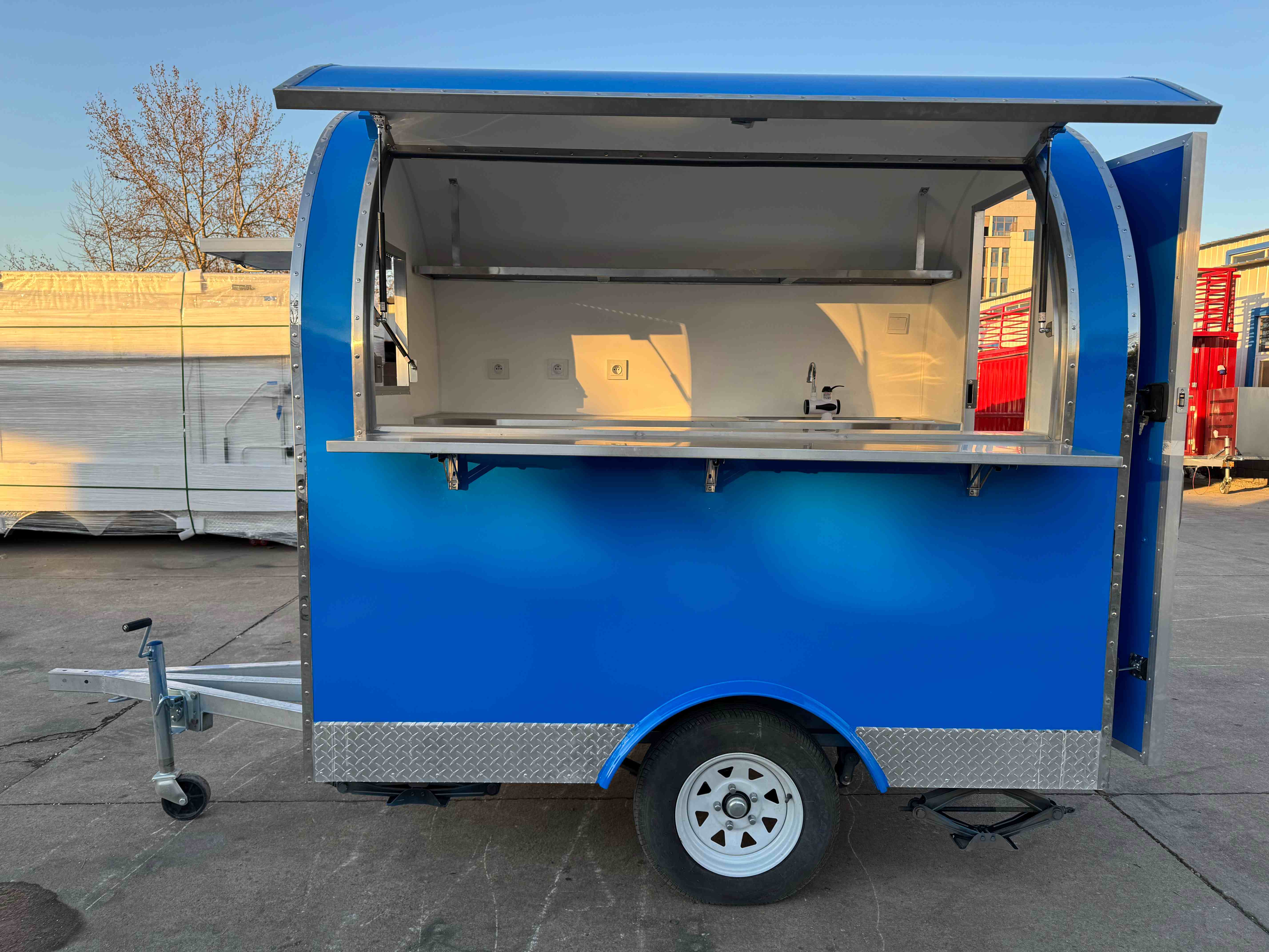 Foodtrailer TF-DR Nouvelle Génération 220x160 Bleu ciel Frigo/congel