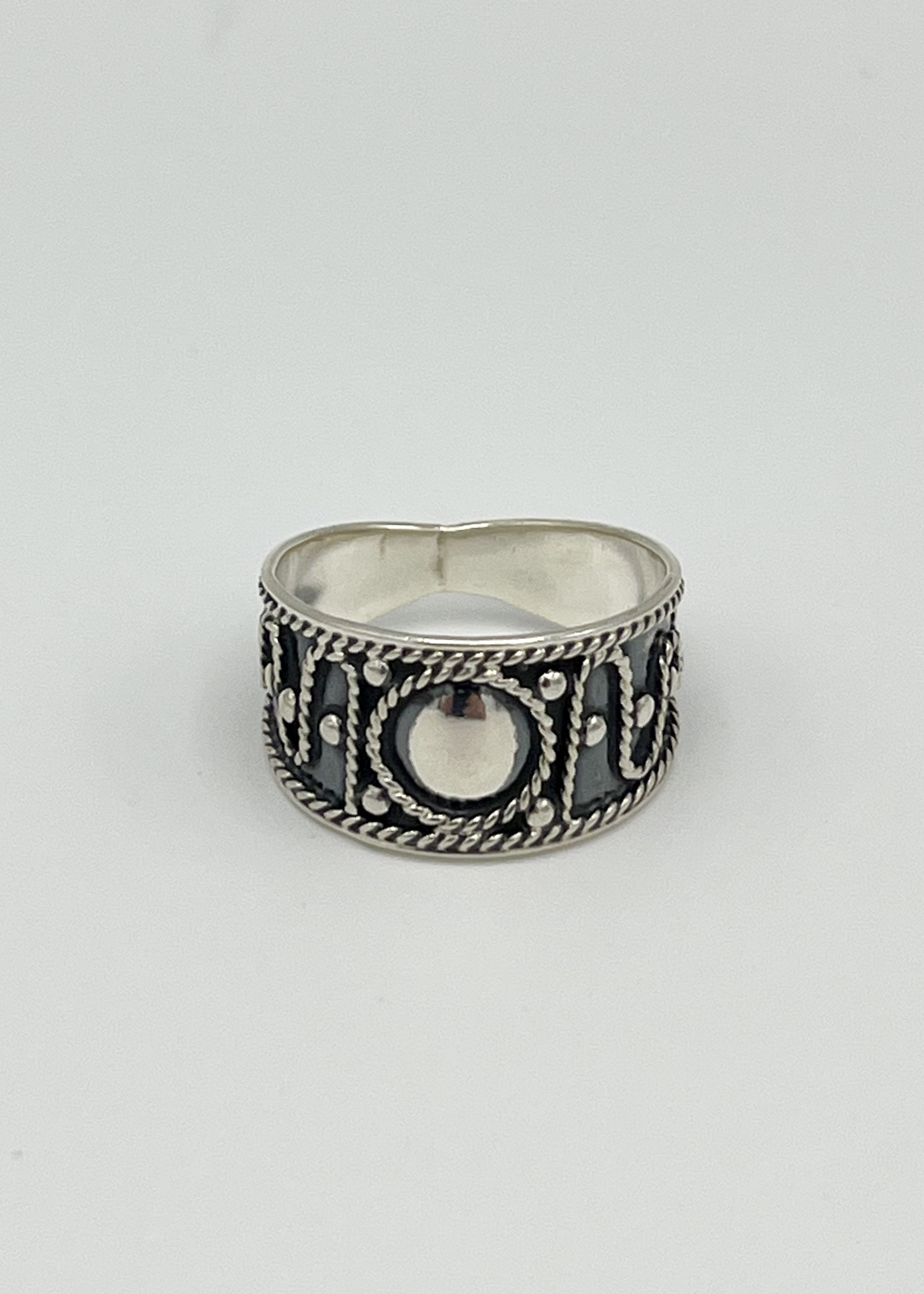Anillo de plata