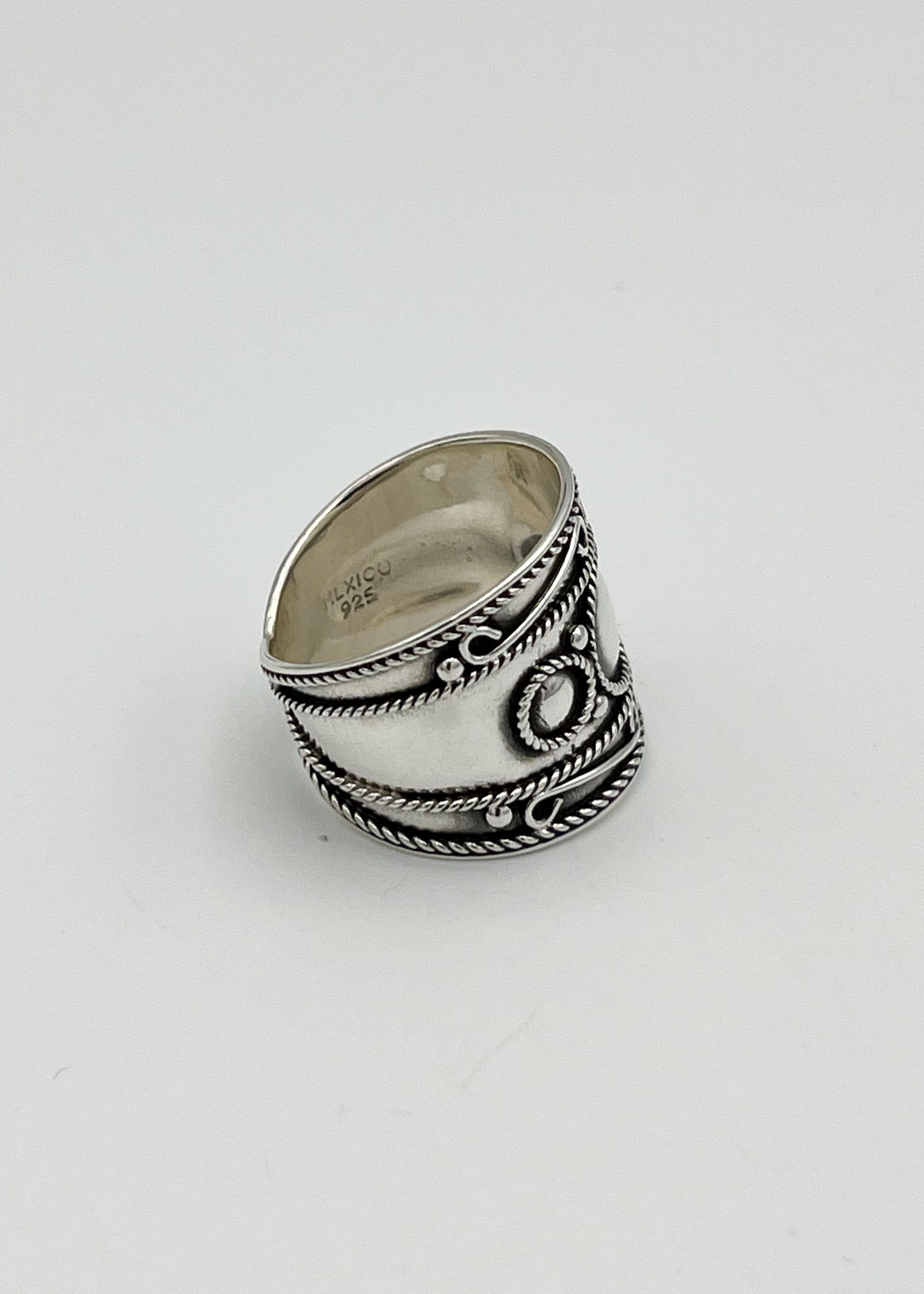 Anillo de plata