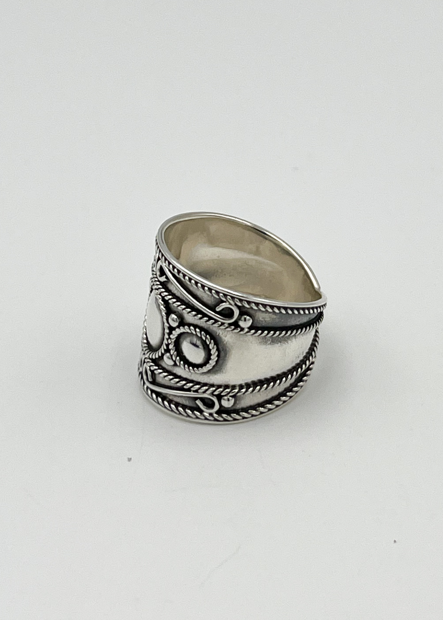 Anillo de plata