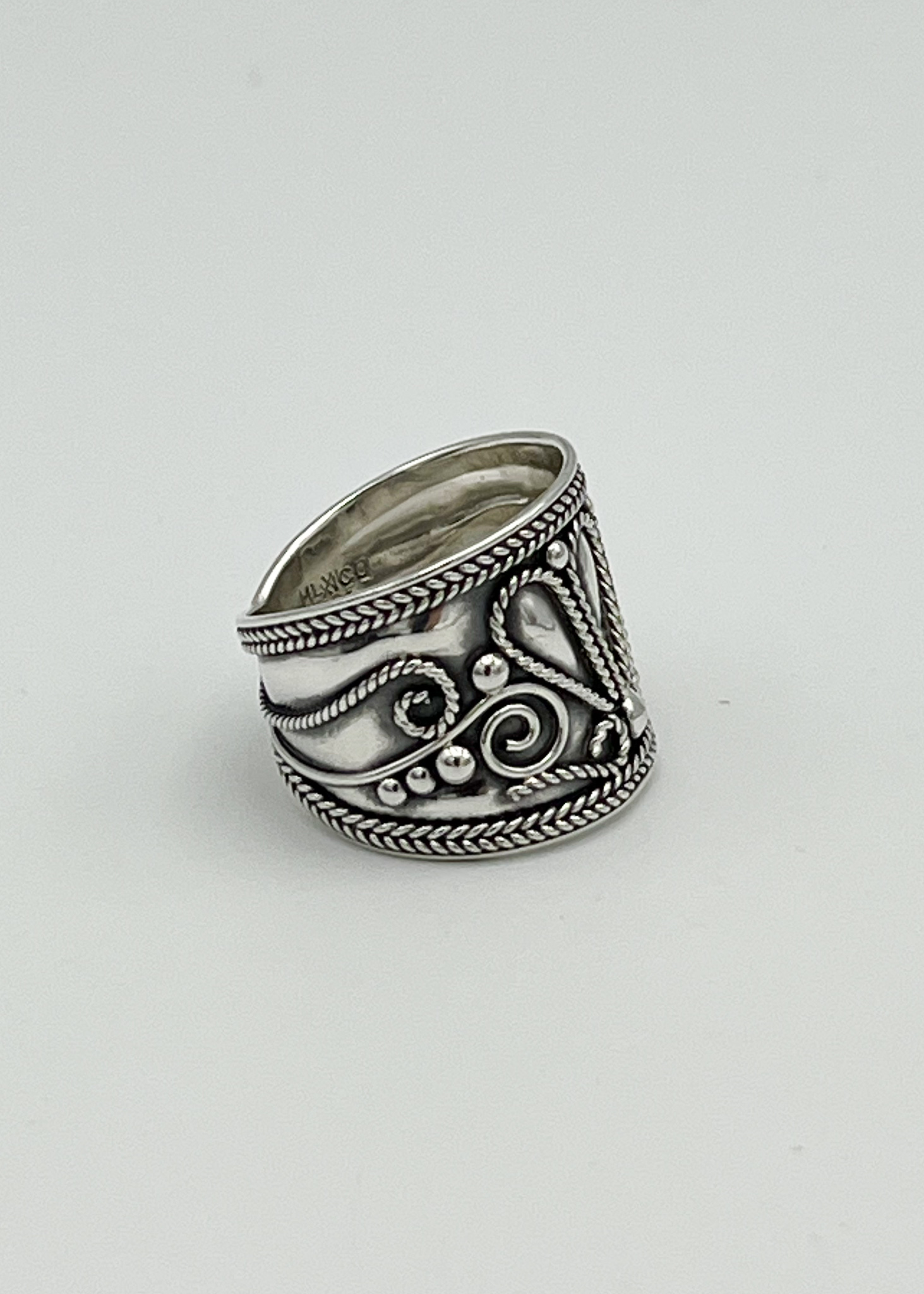 Anillo de plata