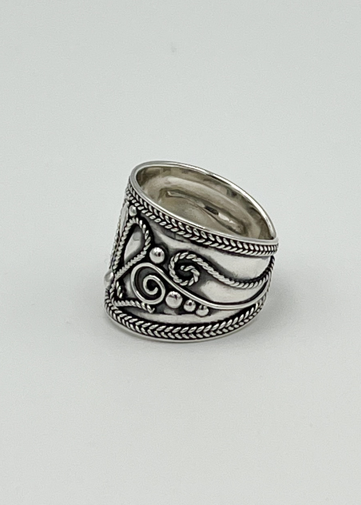 Anillo de plata