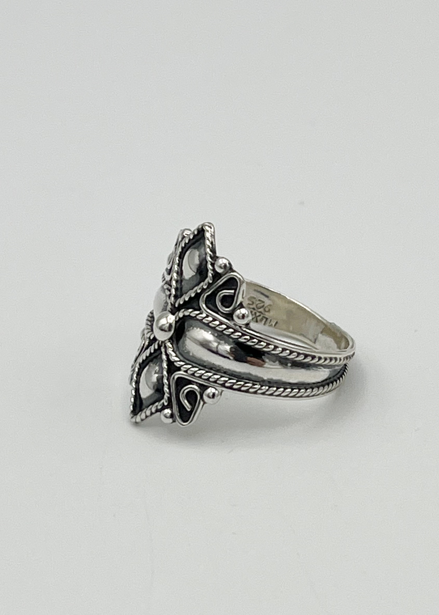 Anillo de plata