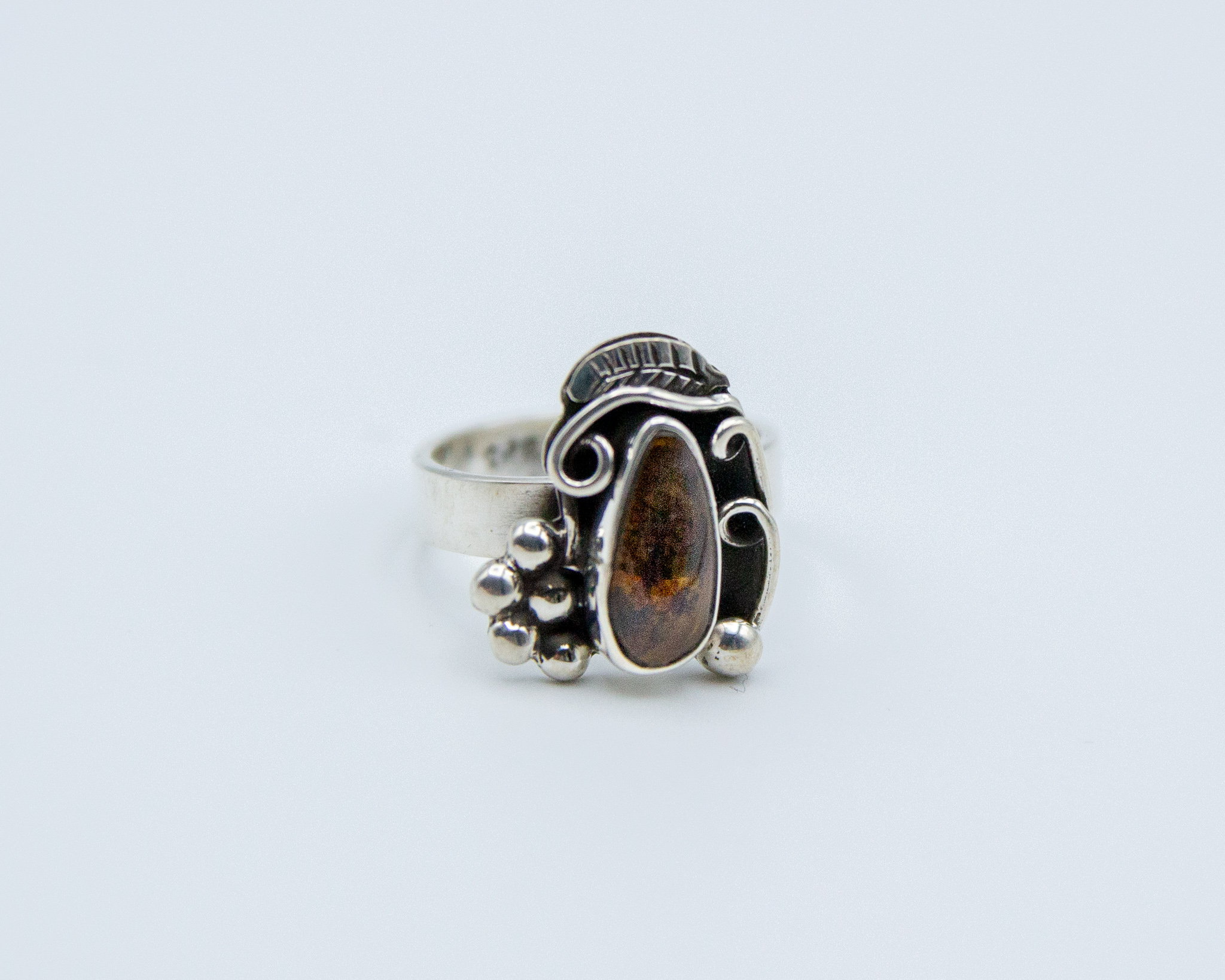Anillo de plata con ambar