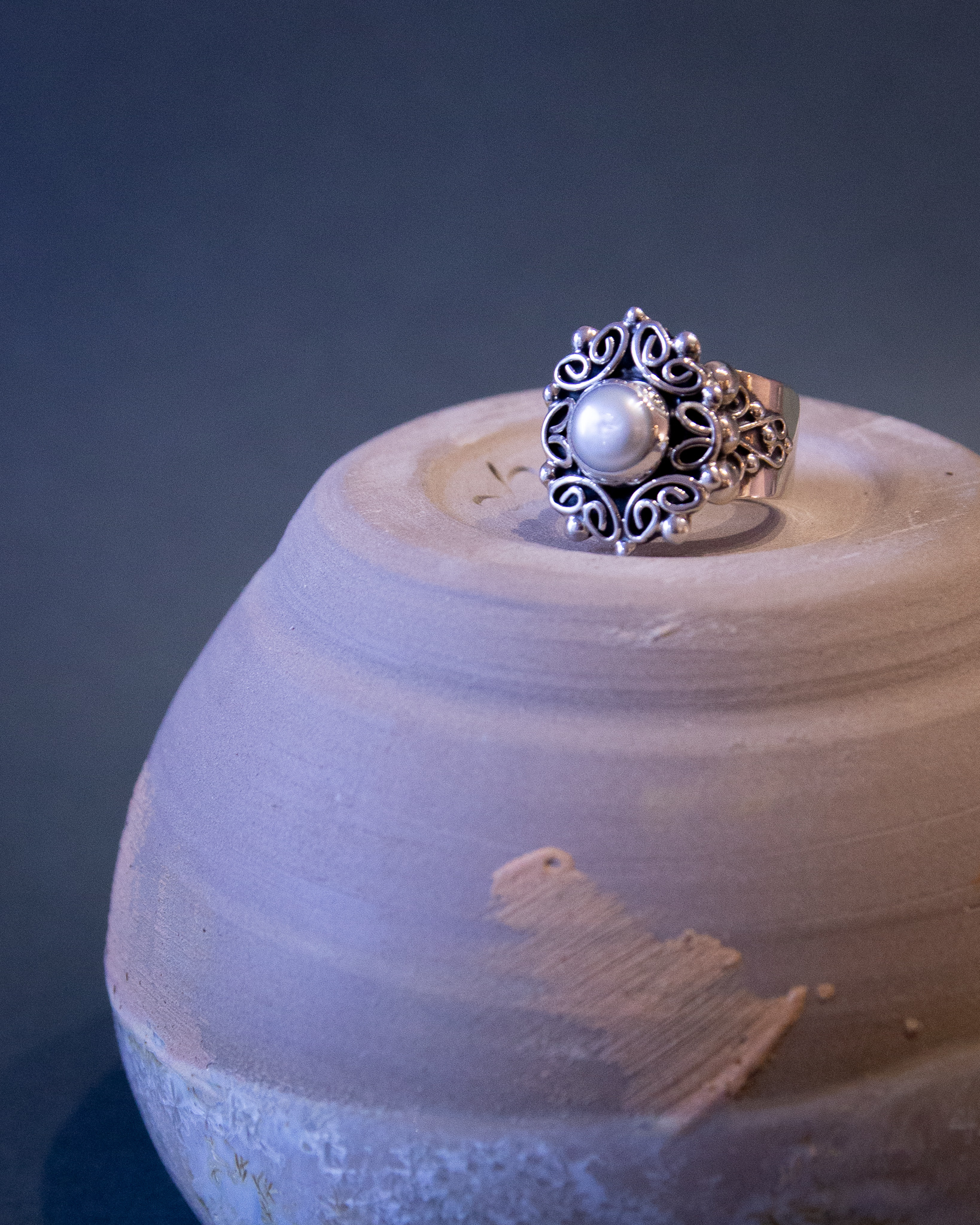 Anillo de plata con perla