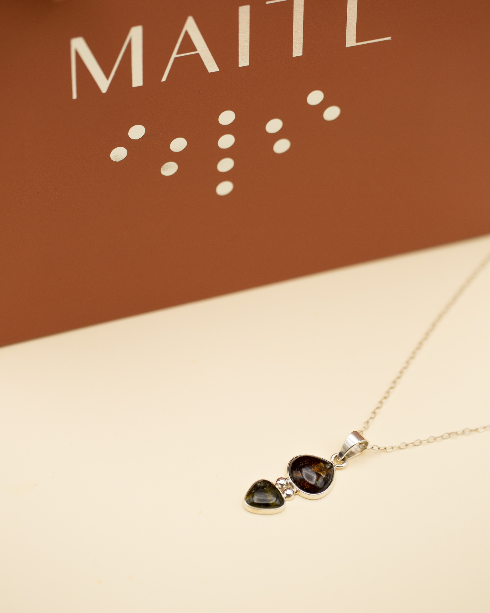 Colgante de plata con dos turmalinas