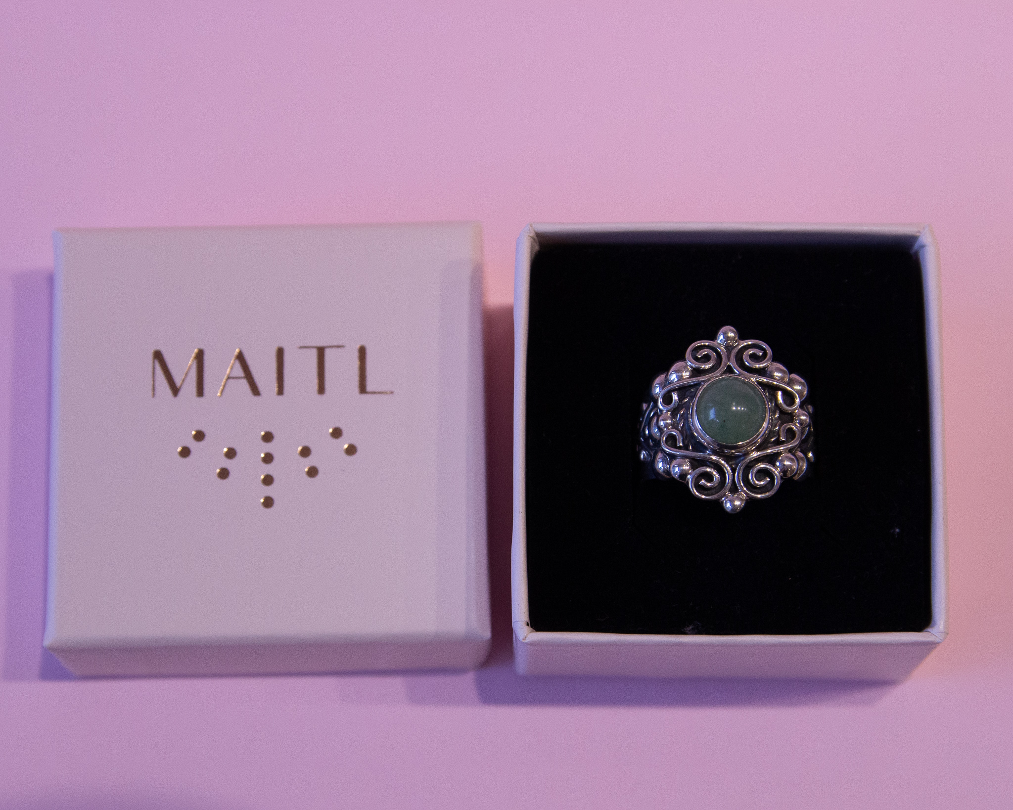 Anillo de plata con aventurina verde