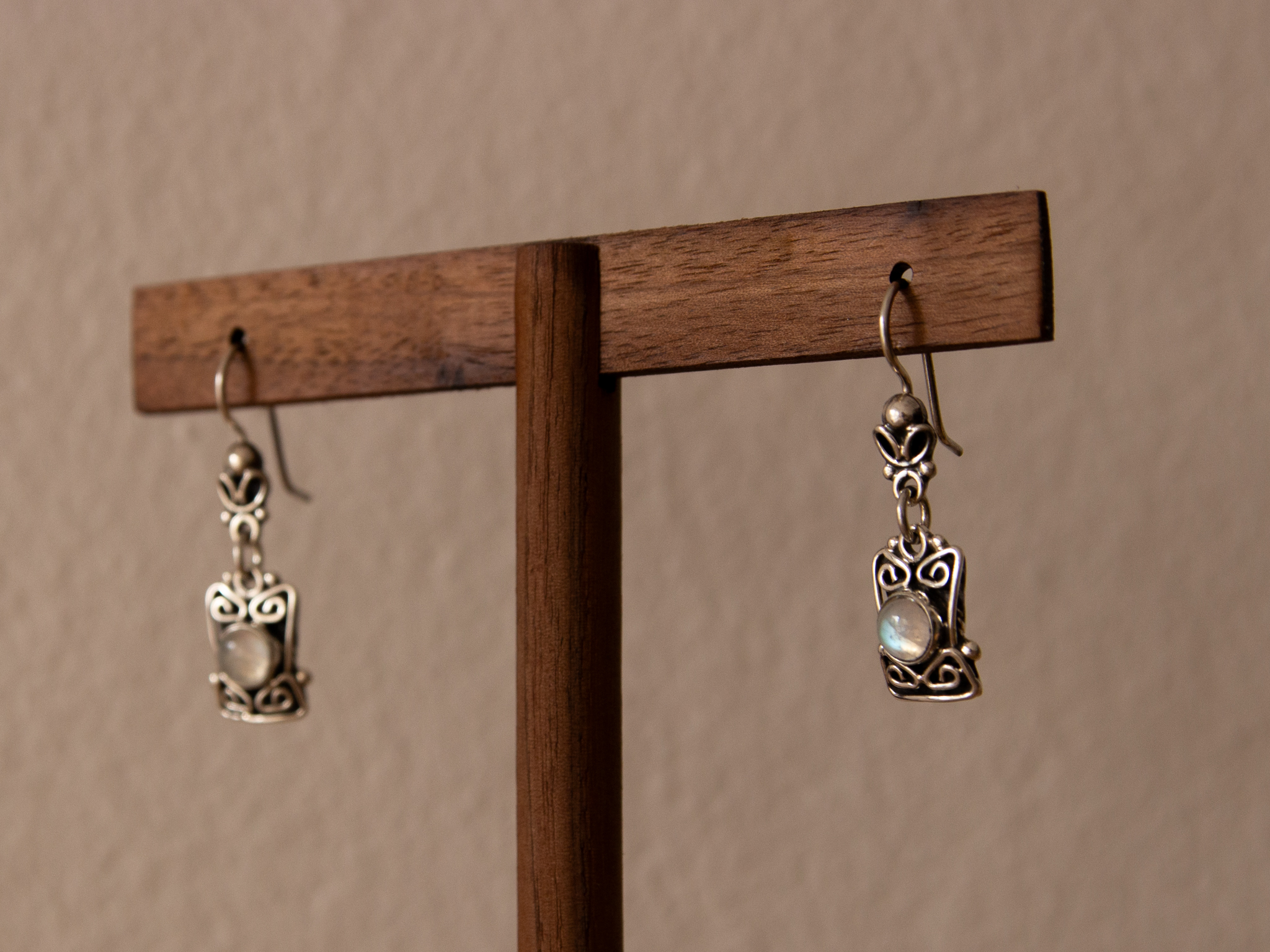 Pendientes con piedra luna