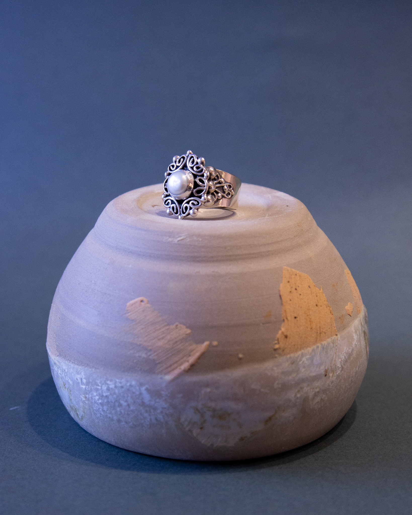 Anillo de plata con perla