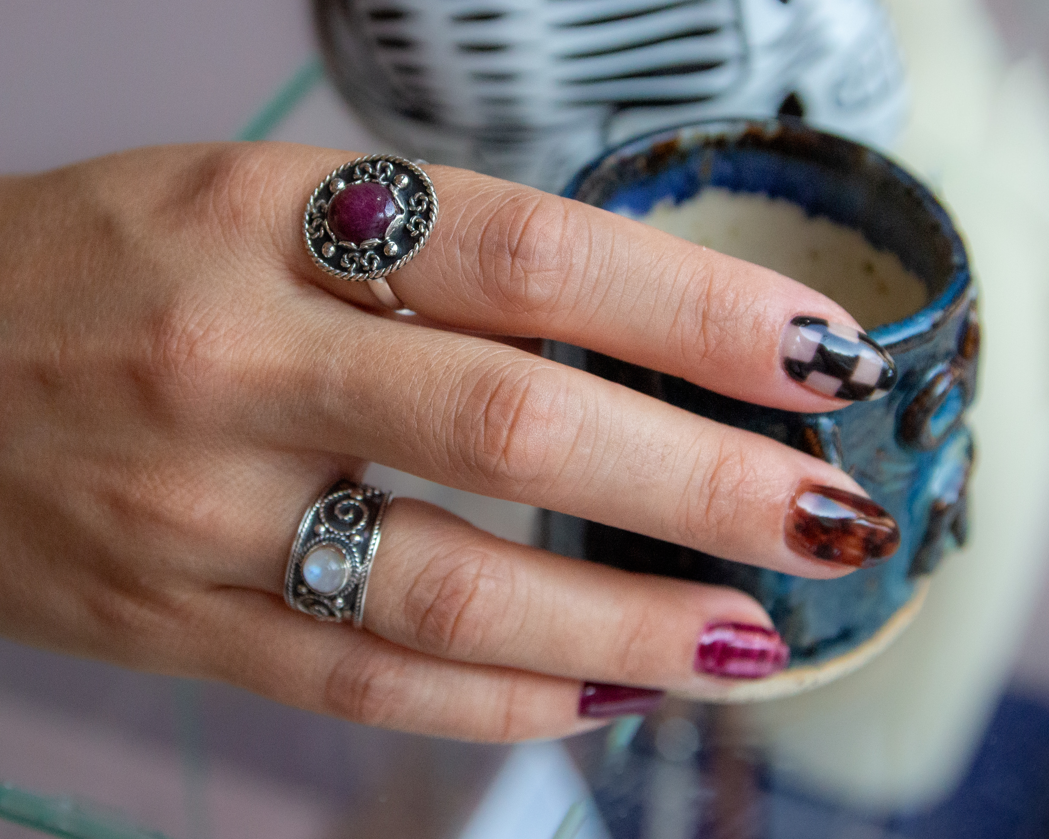 Anillo de plata con piedra luna
