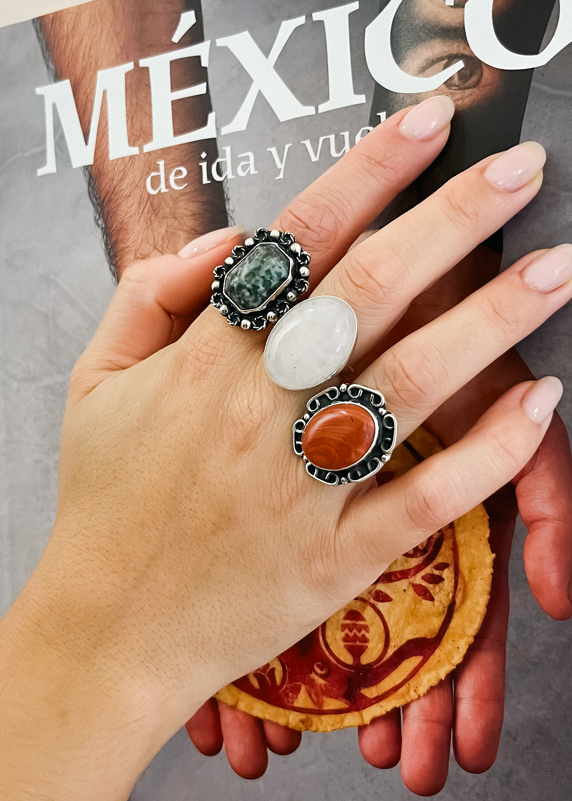 Anillo de plata con jaspe rojo 