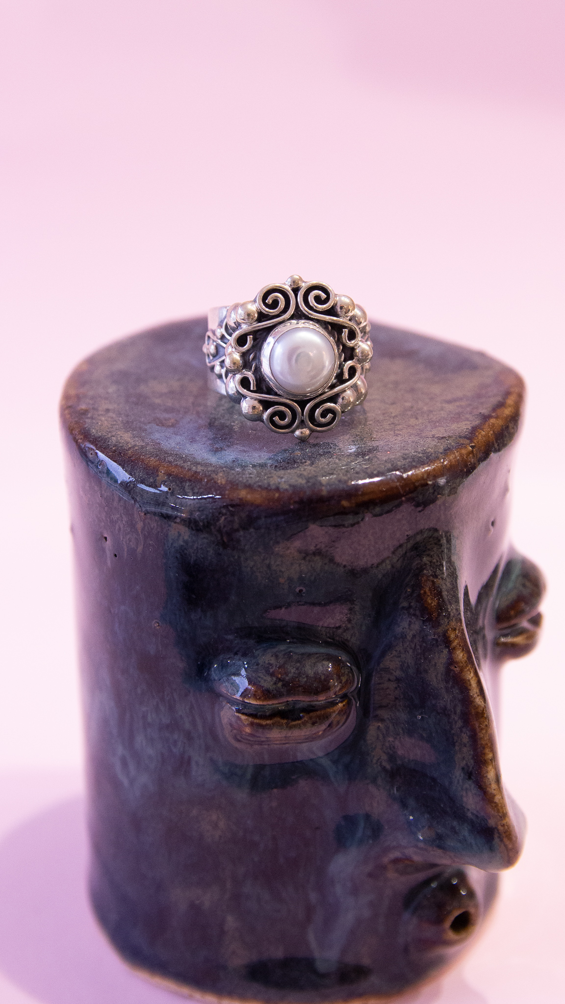 Anillo de plata con perla