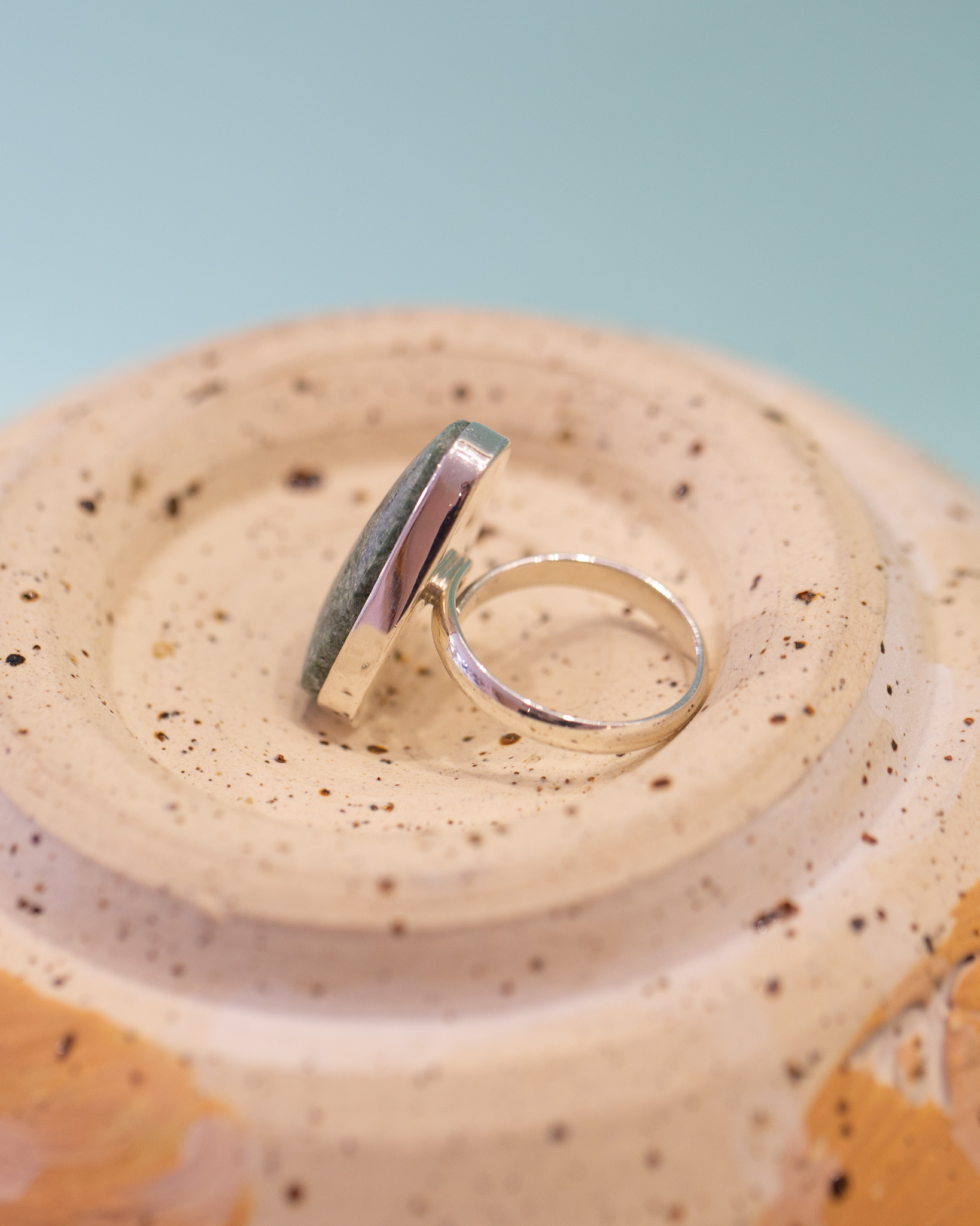 Anillo de plata de ley con jade - Talla ajustable