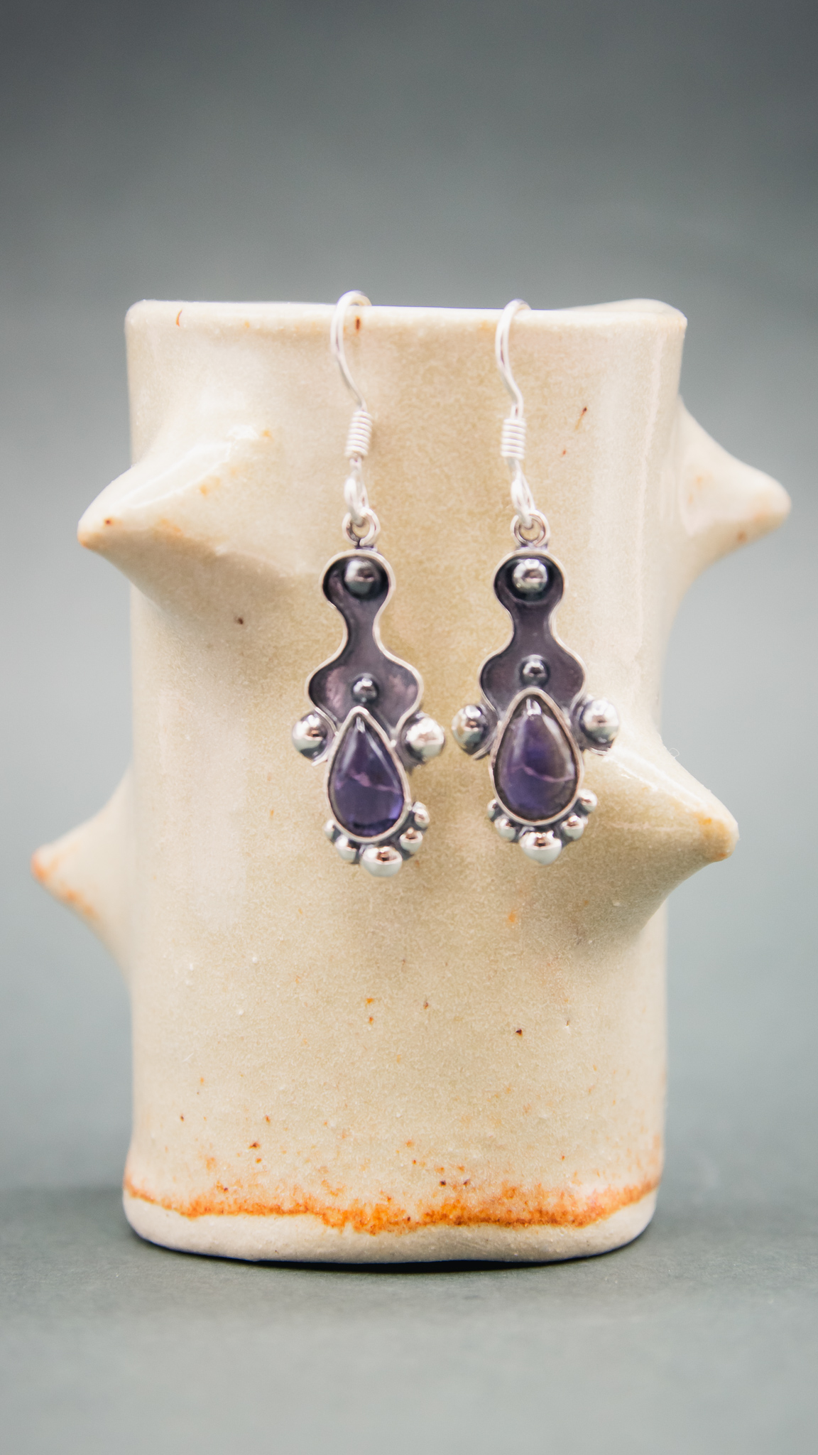 Pendientes de plata con iolita