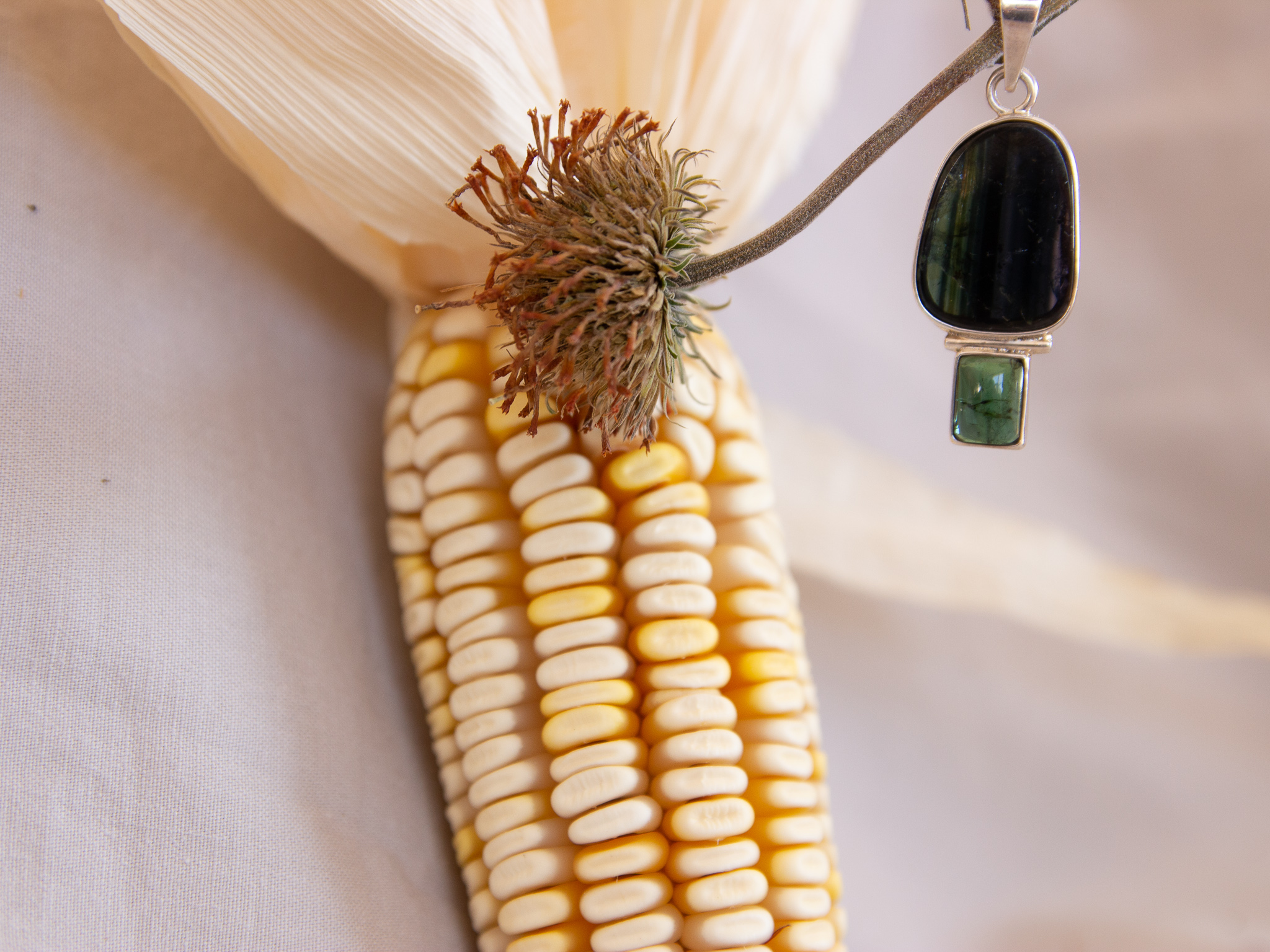 Colgante de plata con turmalinas verdes