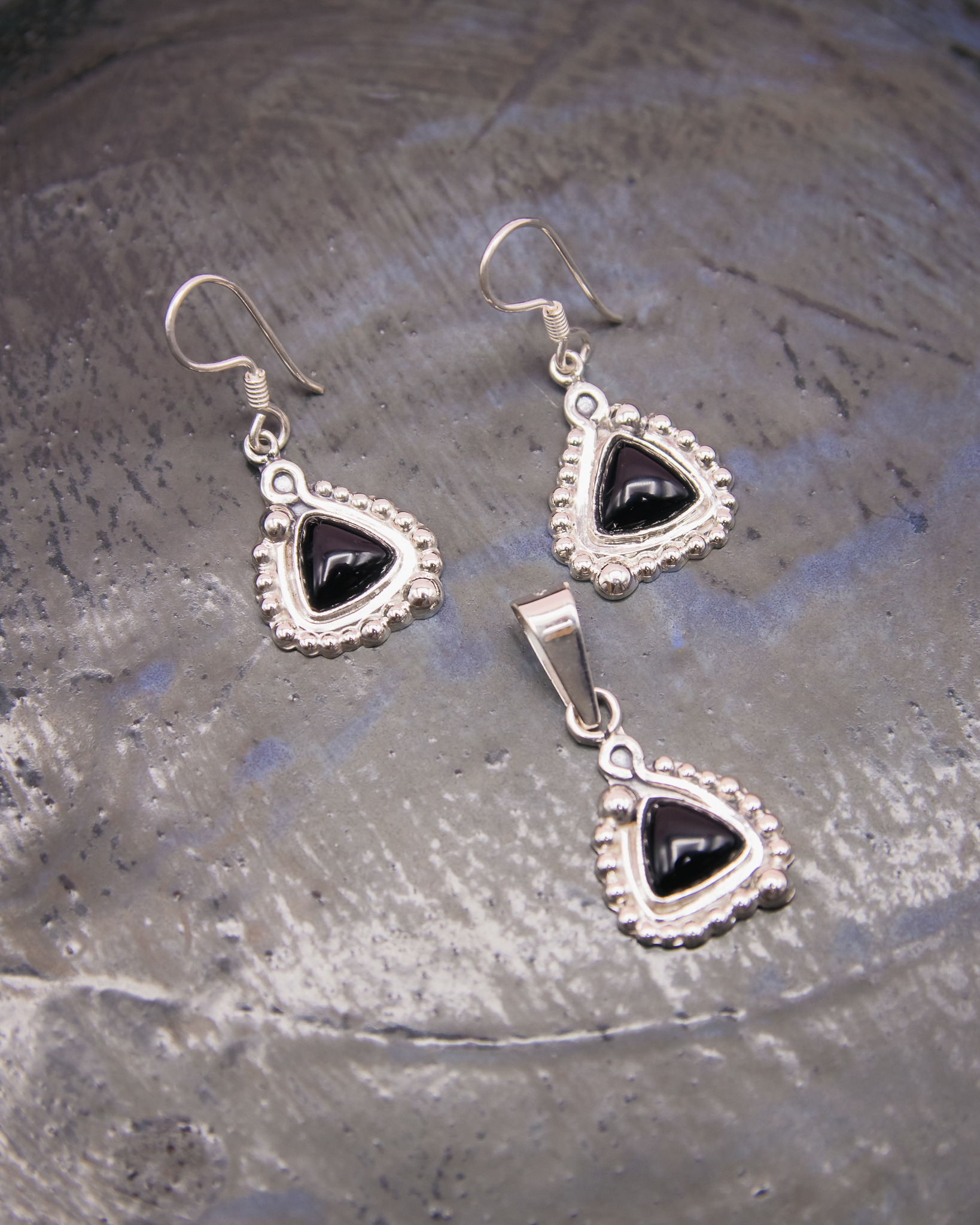 Pendientes de plata con obsidiana negra