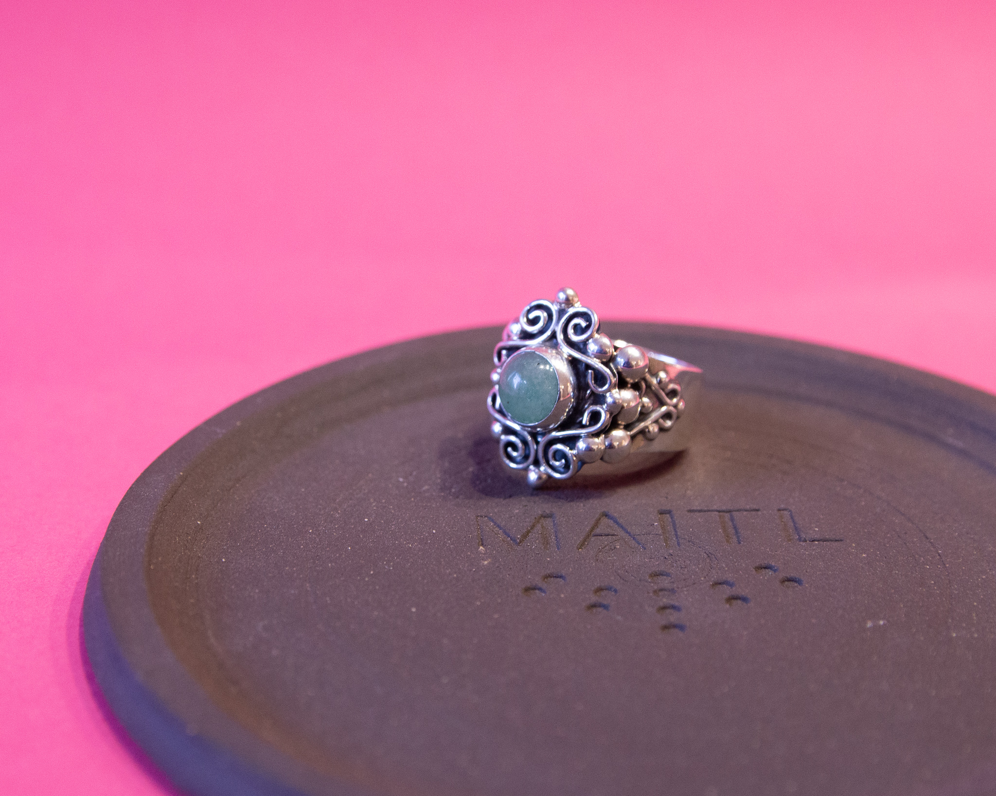 Anillo de plata con aventurina verde