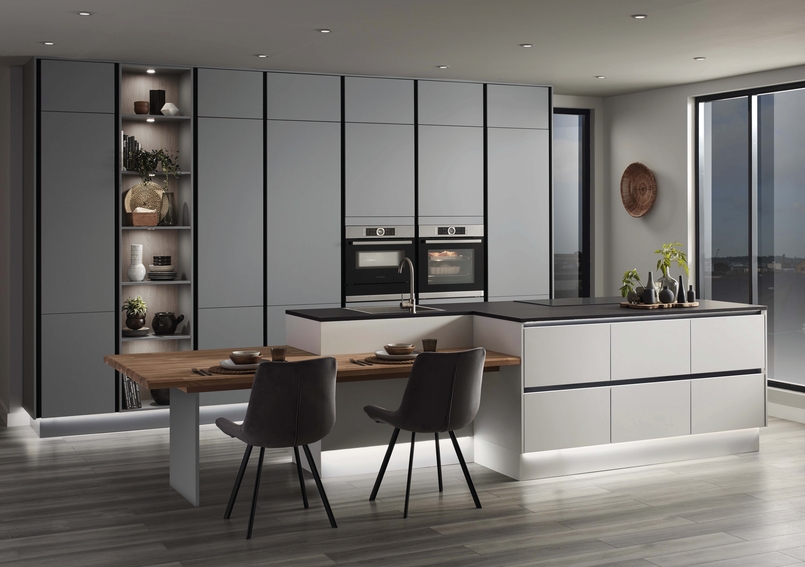 Cuisine d'exposition avec îlot central XXL mat absolu -70%