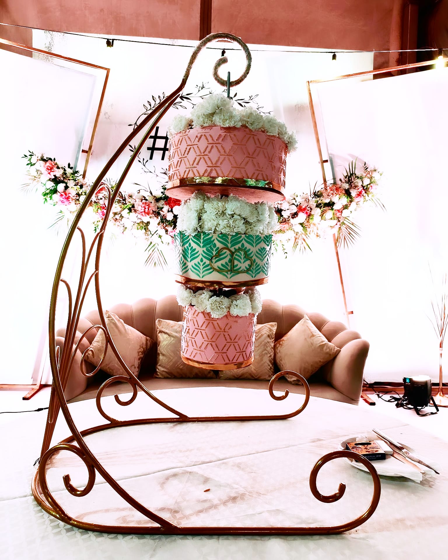 Chandelier Weddind Cake