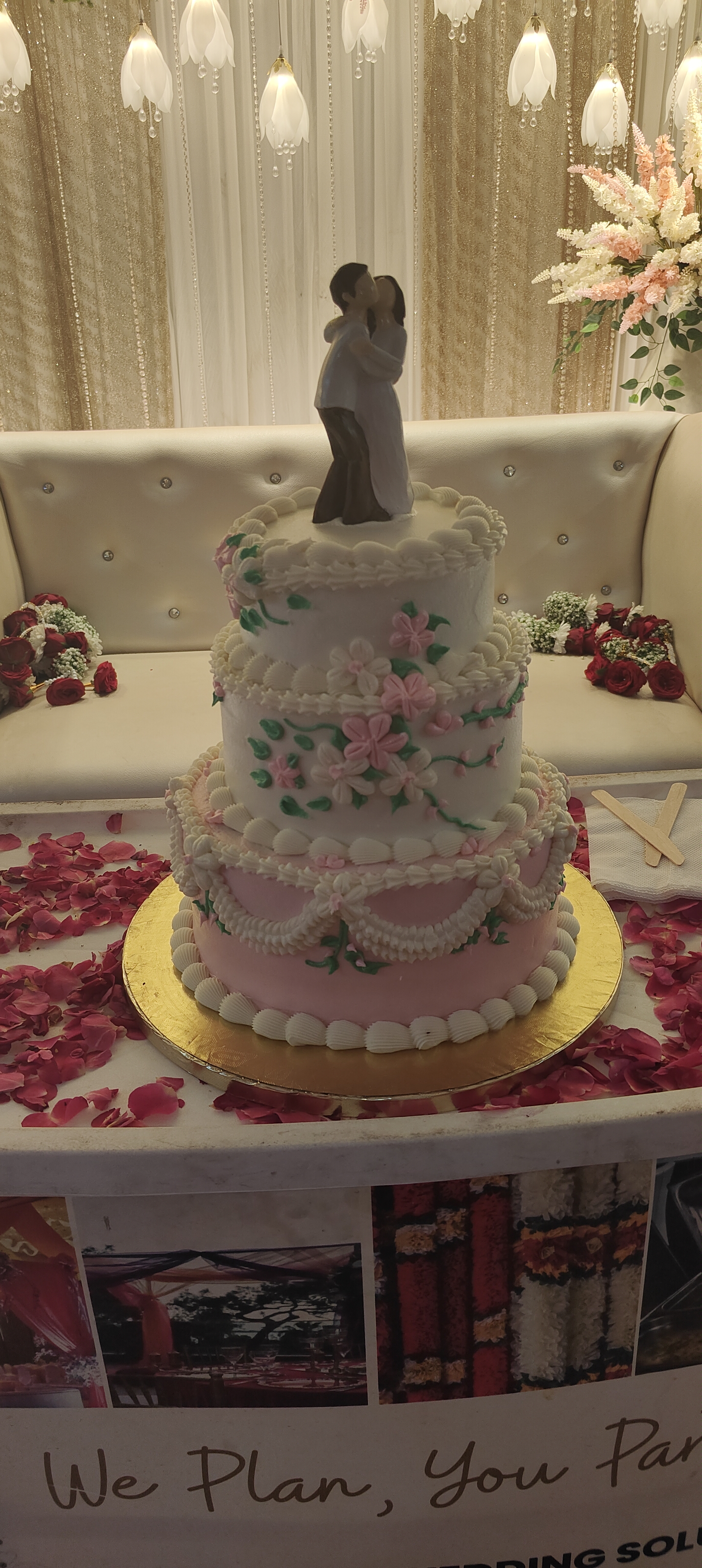 Elegant Wedding Cake