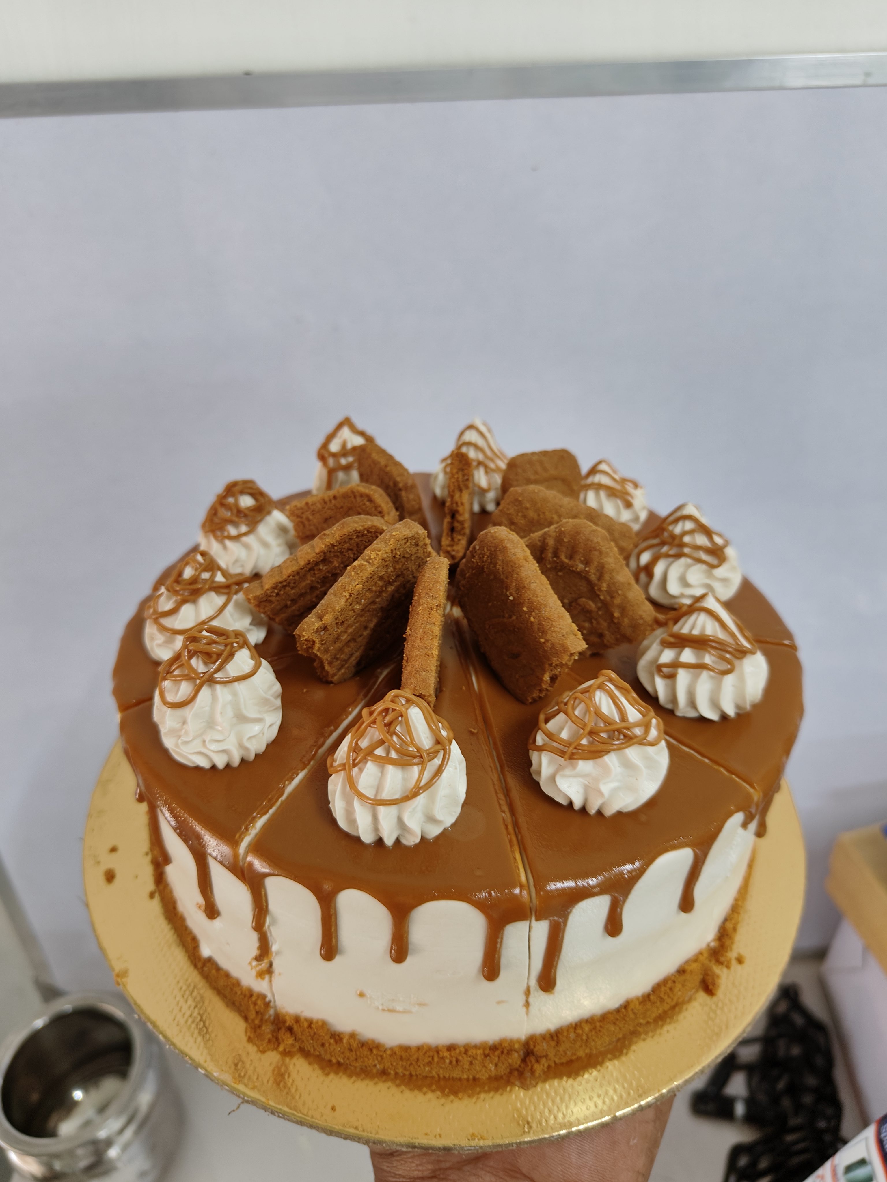 Caramel Drip Cake