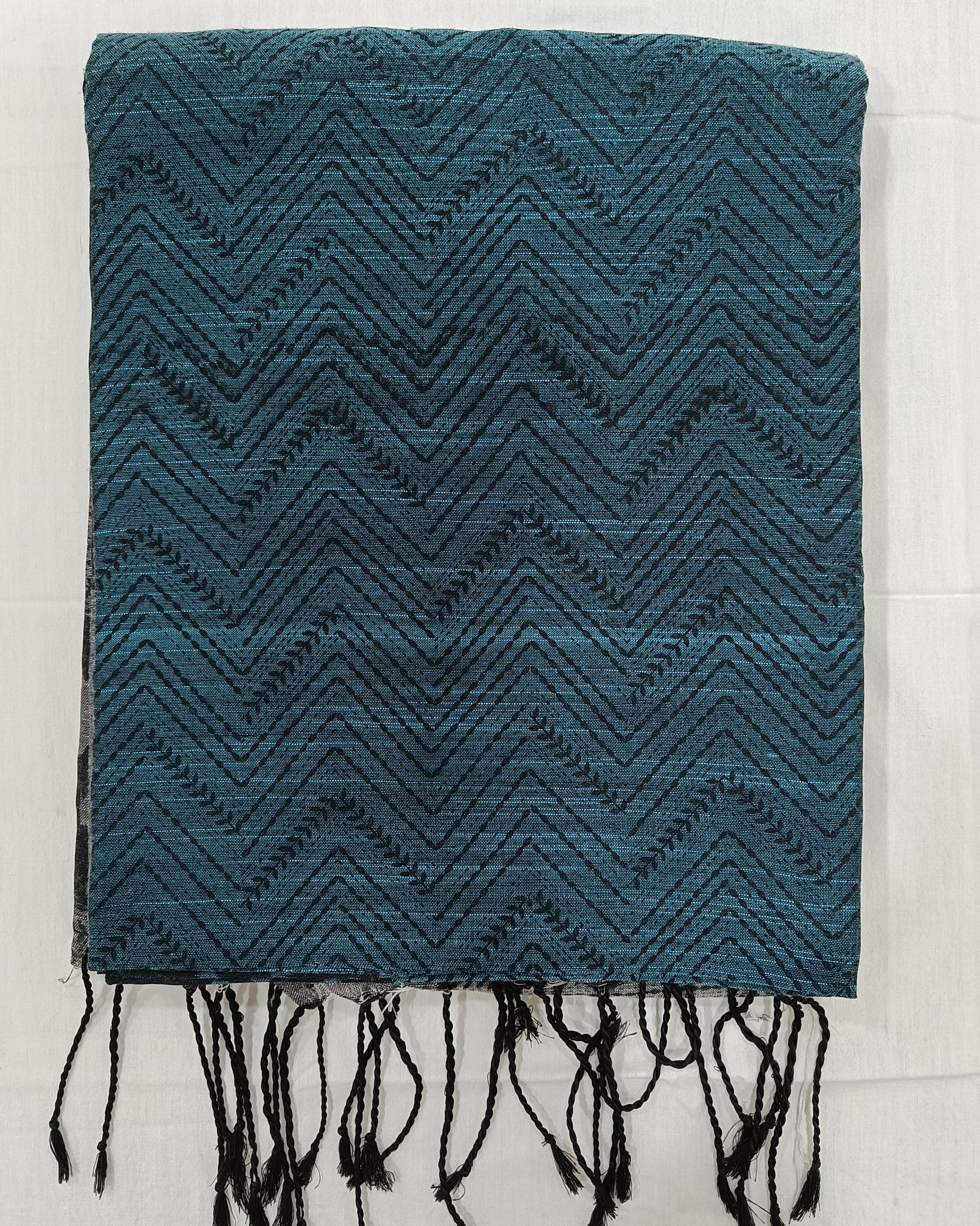 Blue Zig Zag Pattern All Over With Ash & Black Print on Pallu