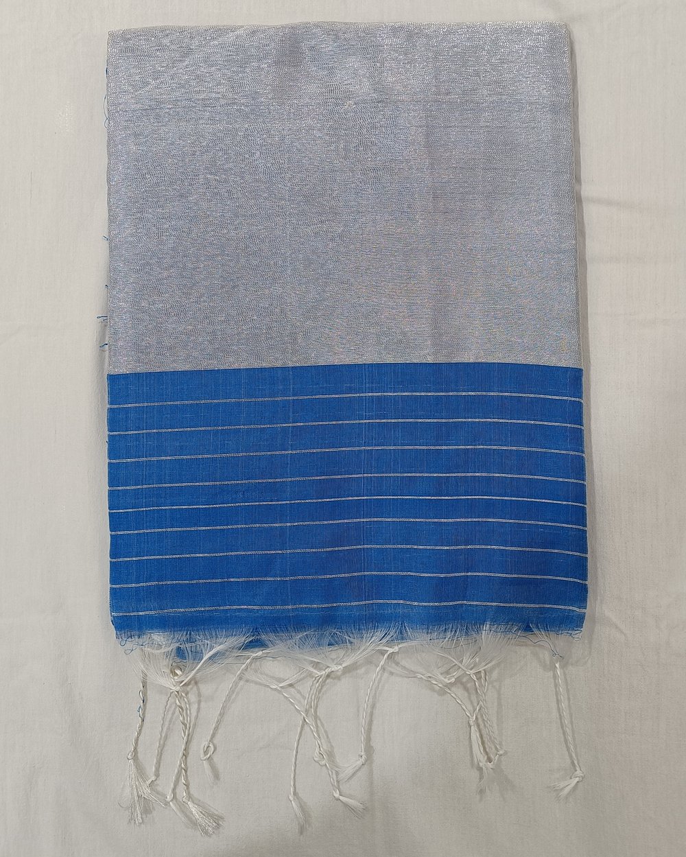 Blue Cotton Blended Saree With Silver Pallu