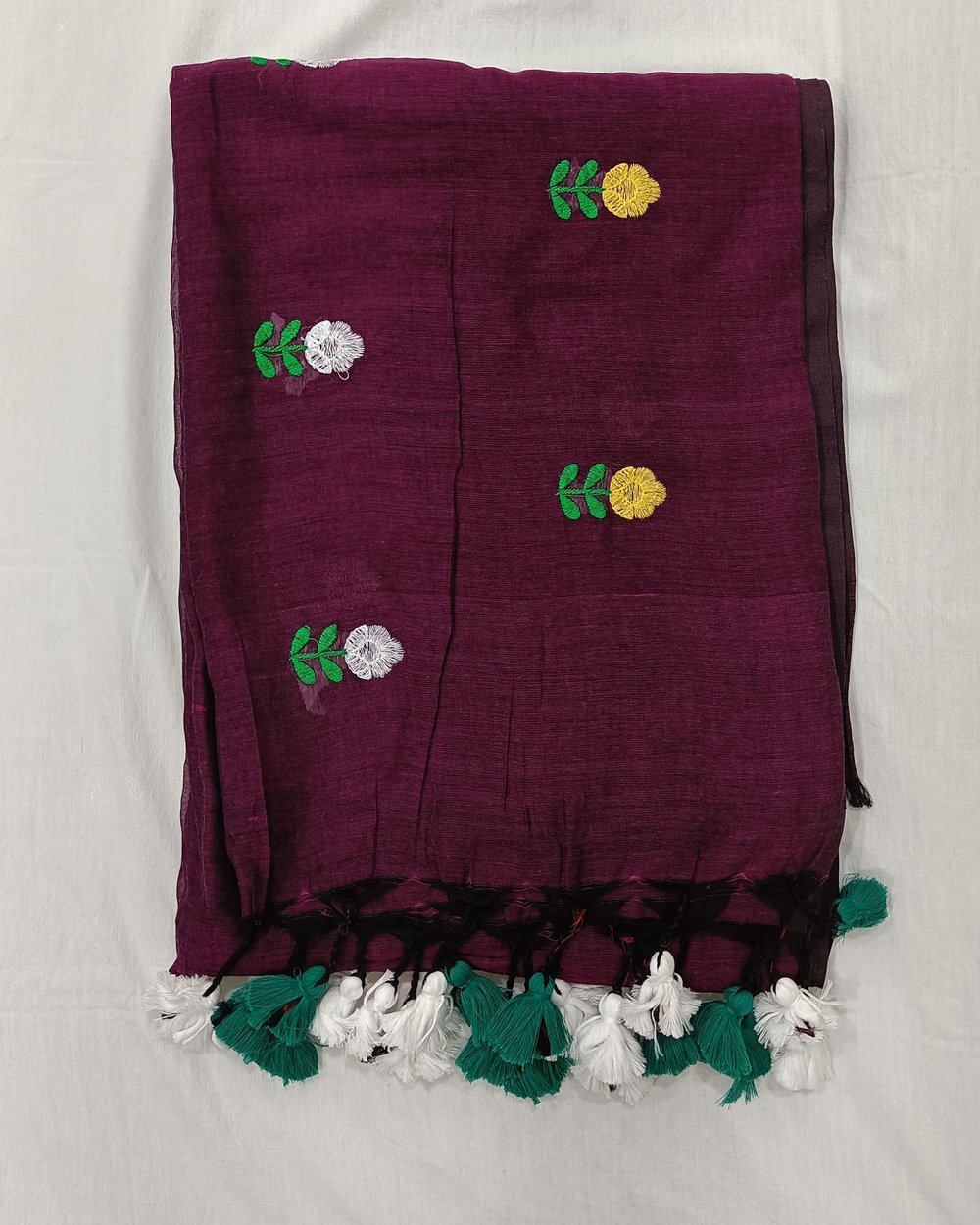 Maroon Mulmul Saree With Floral Embroidery