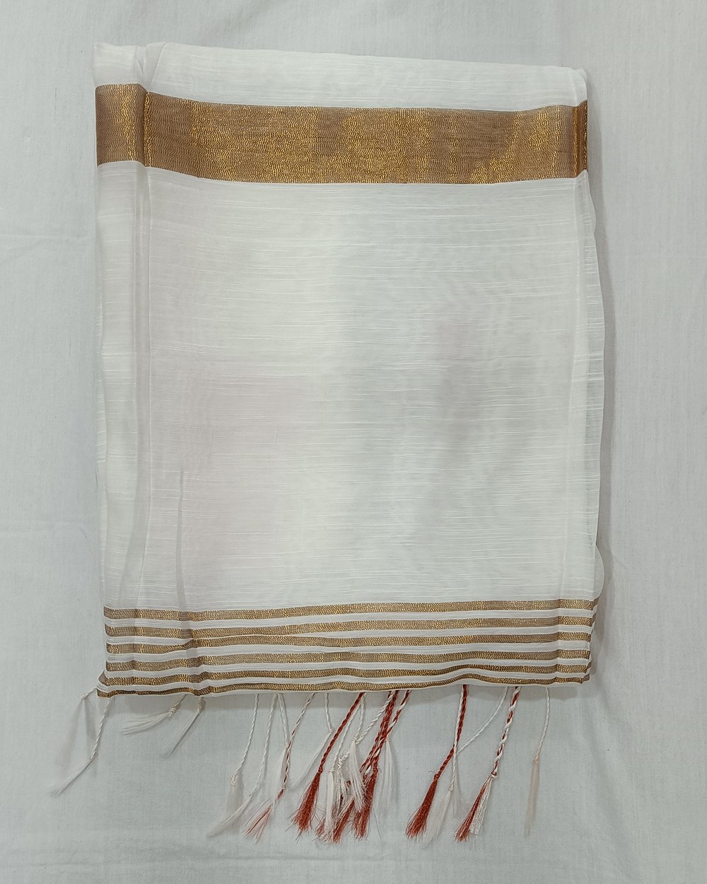 White Color Silk Blended Saree With Red Shining Border 