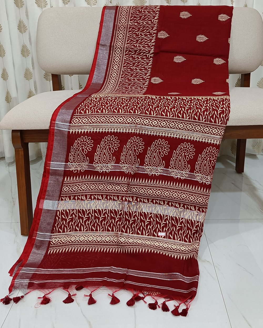 Maroon Color Slub Cotton Saree With Leaf Motif Print