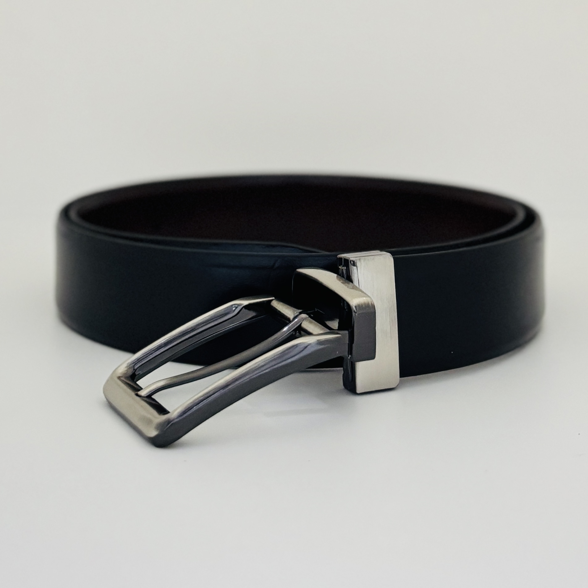 Executive Series Reversible Belt by St. Valentine – Black & Brown Leather with Sleek Metal Buckle