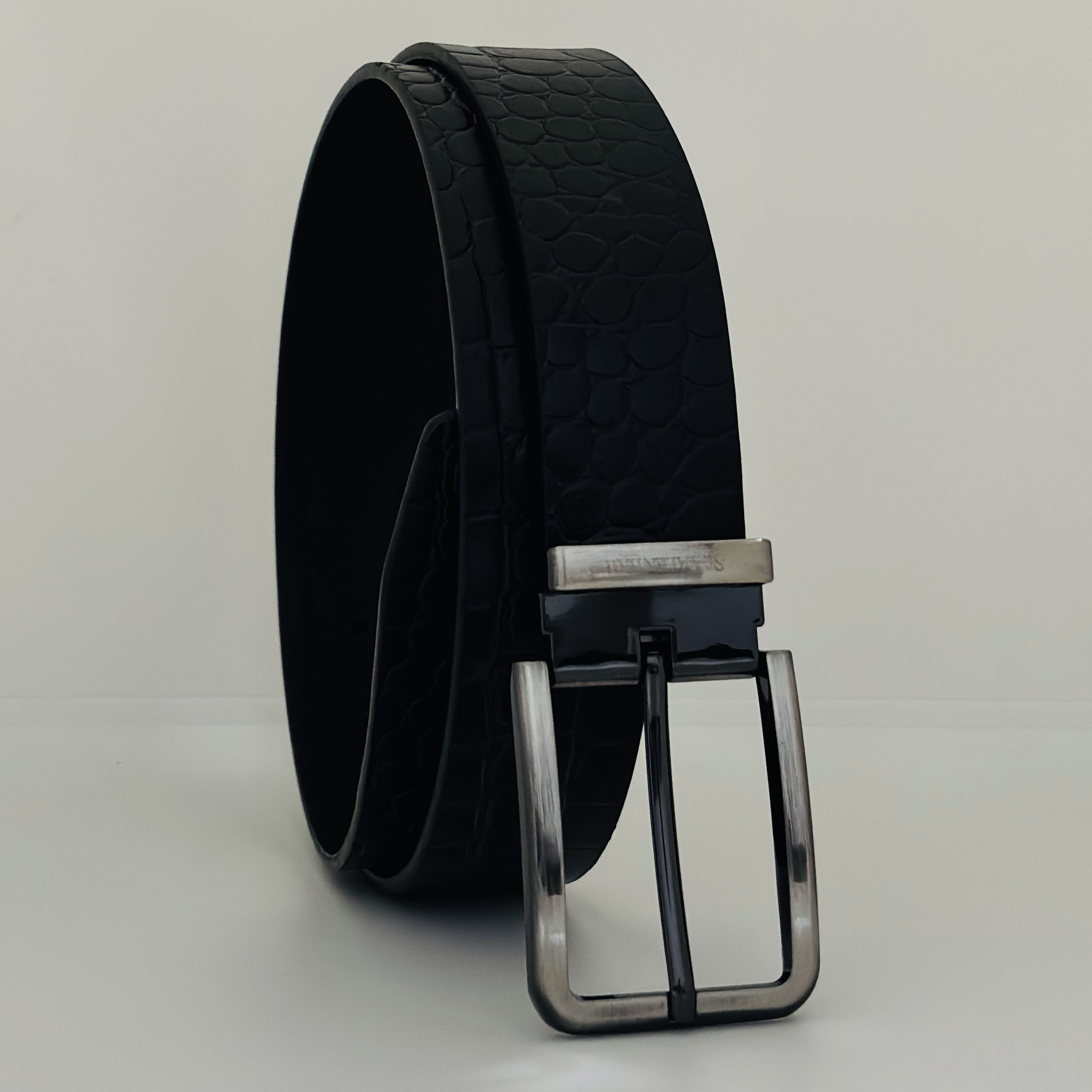 St. Valentine Classic Black Leather Belt – Timeless Formal Wear Essential