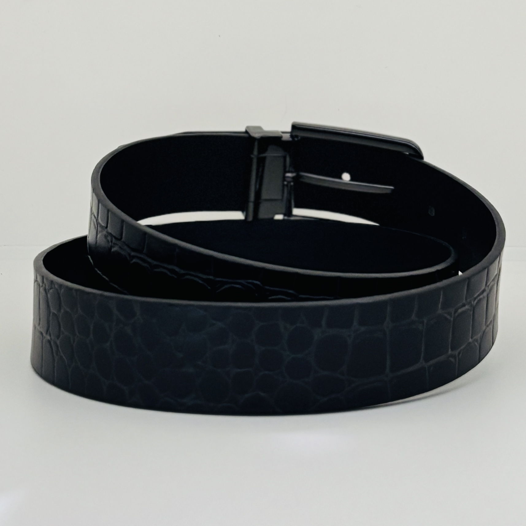 St. Valentine Classic Black Leather Belt – Timeless Formal Wear Essential