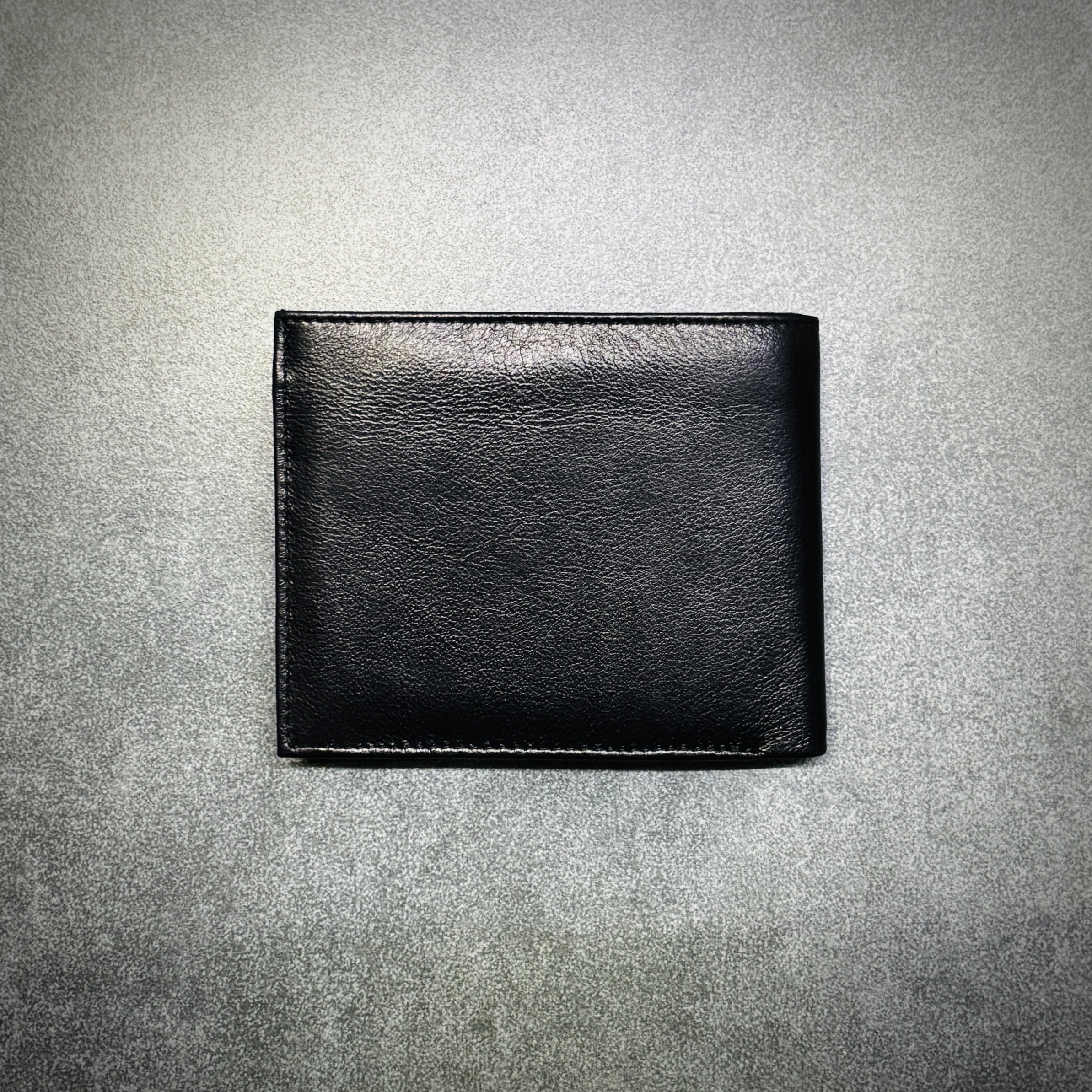 LOOKS Men’s Slim Leather Wallet – Black Bifold Wallet with Zip Pocket & 8 Card Slots