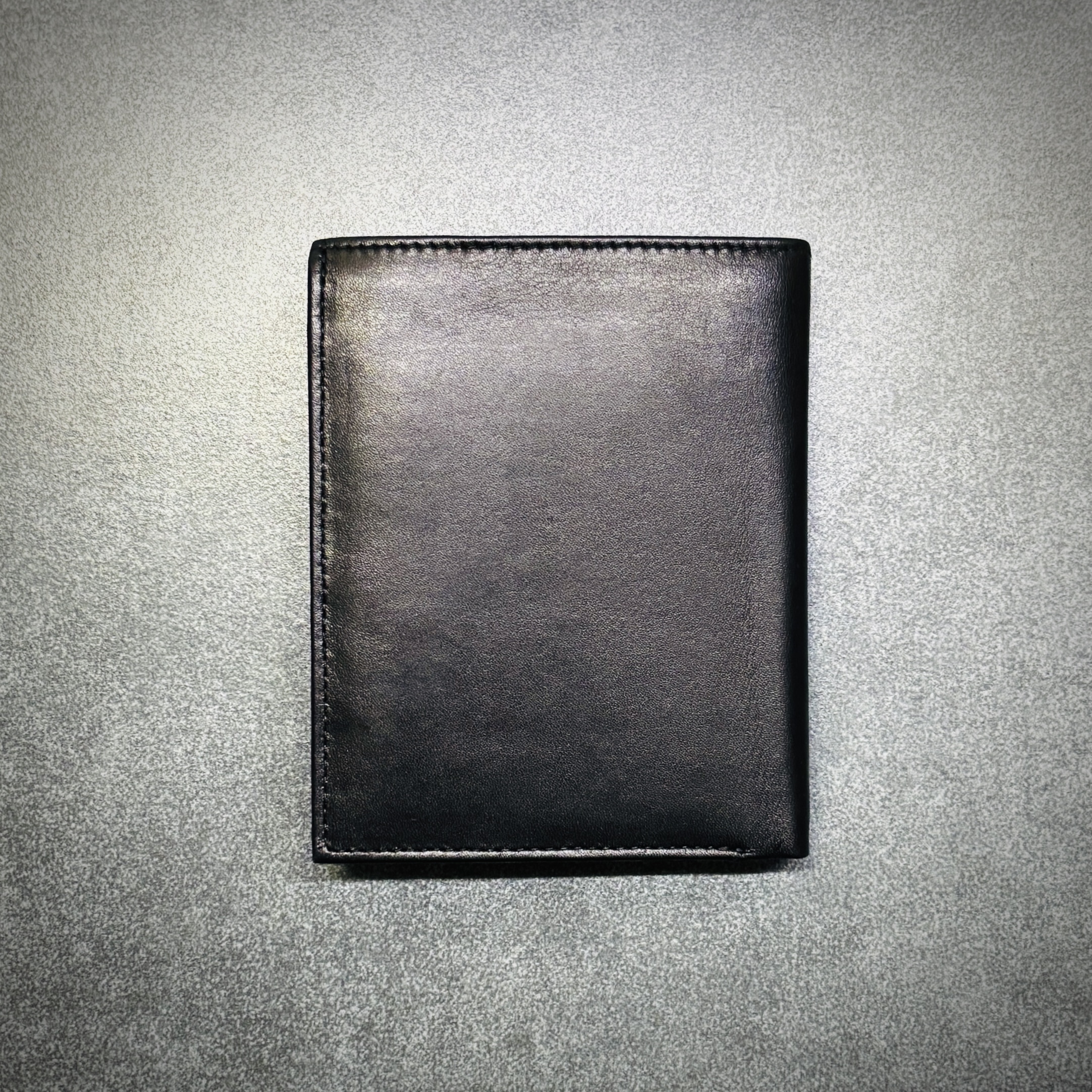 LOOKS Men’s Classic Leather Wallet – Black Foldable Wallet with Coin Pouch & Card Holders