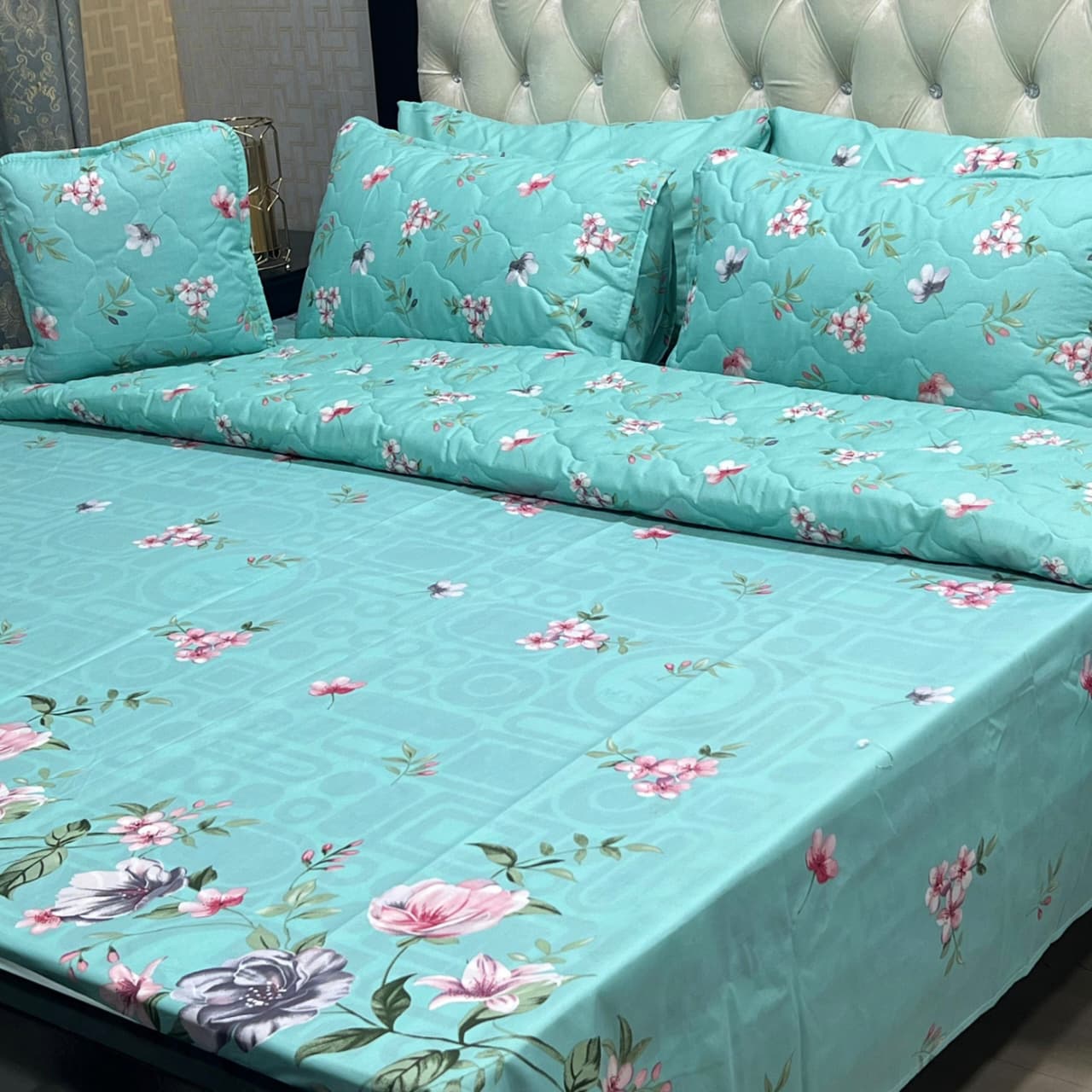 Floral Patterned Bedding Set