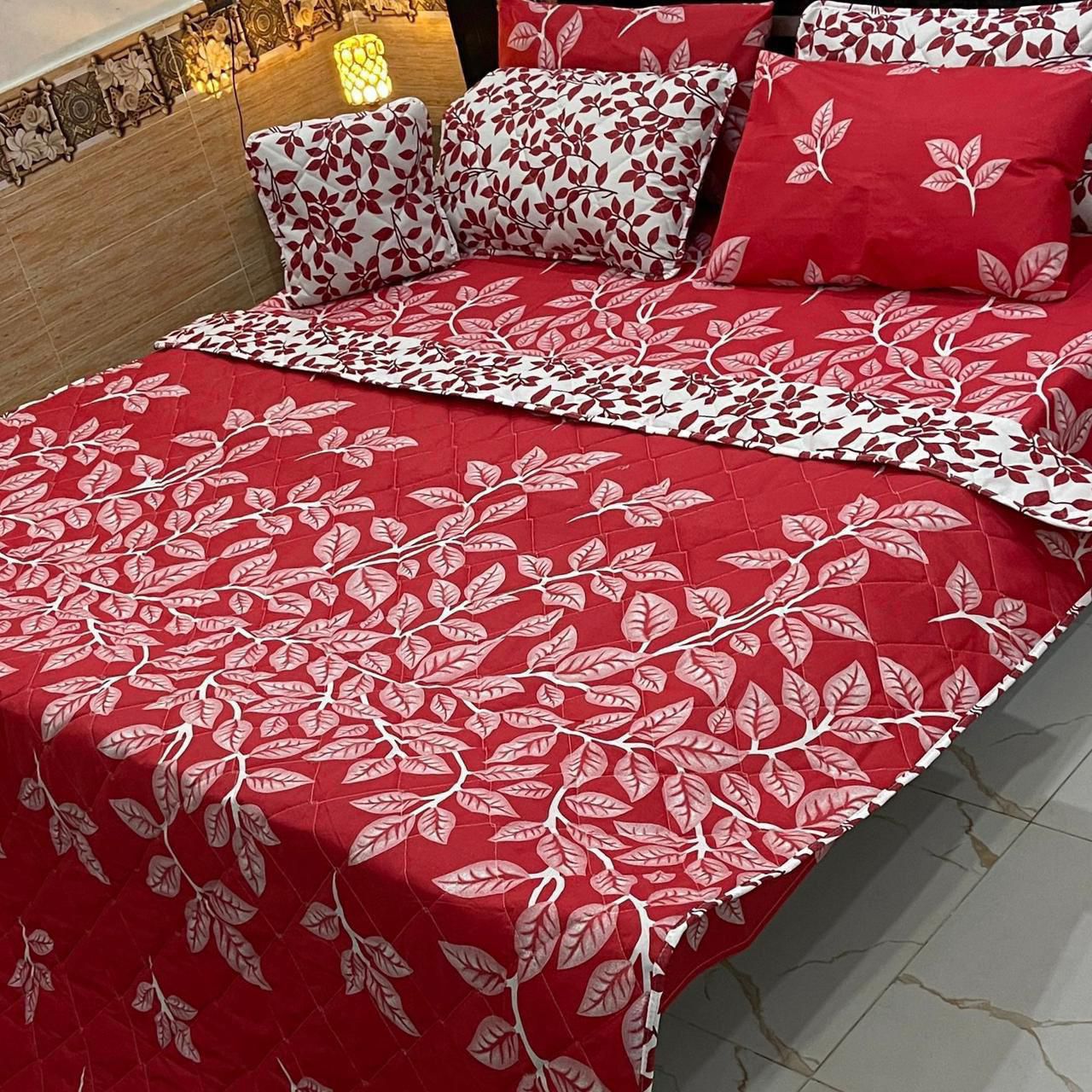 Red Leaf Print Bedding Set