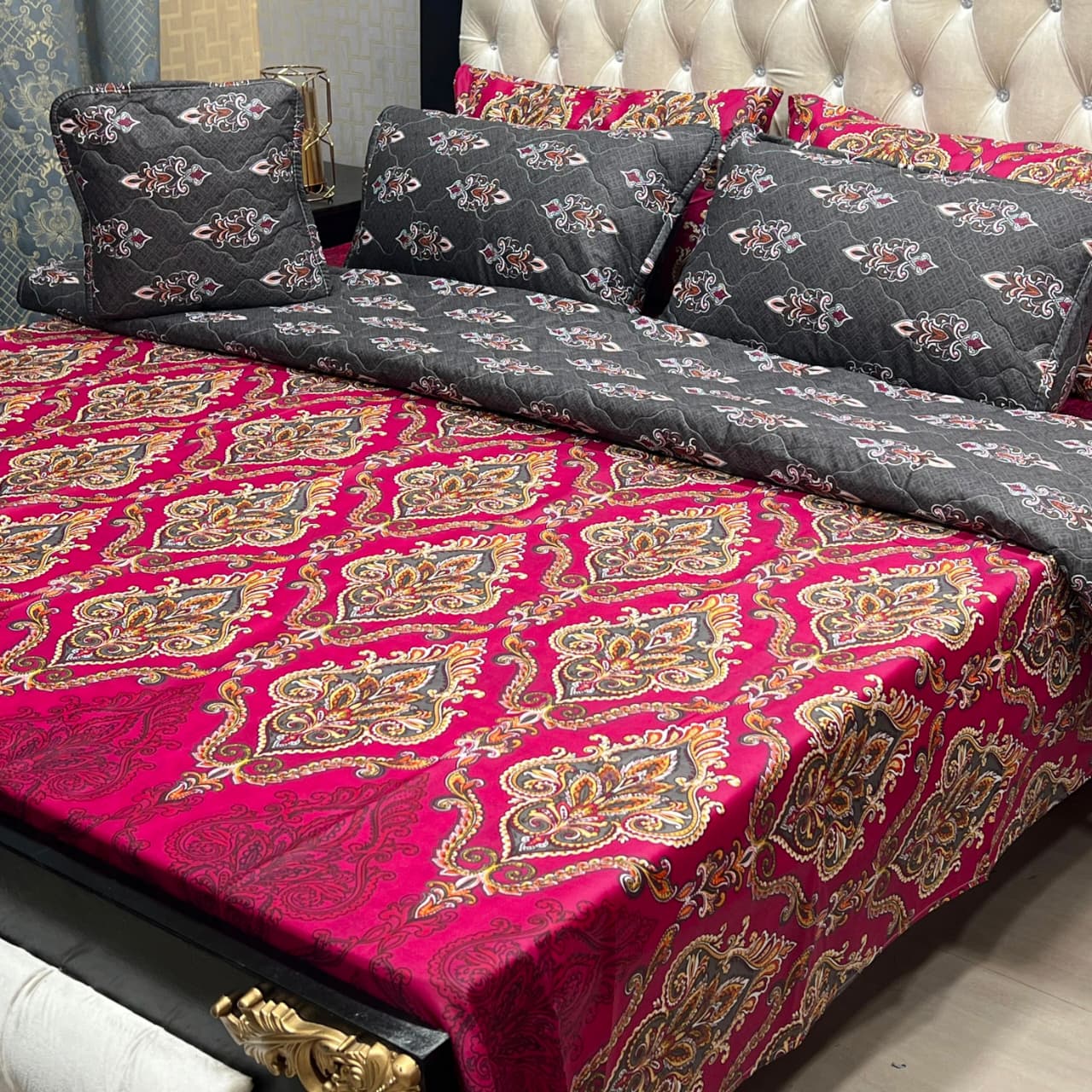 Luxurious Patterned Bed Set