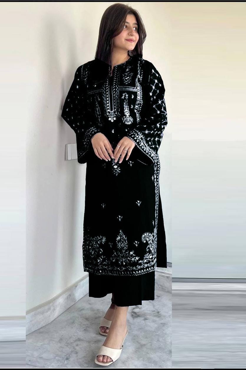 Black Embroidered Dhanak (2PC)