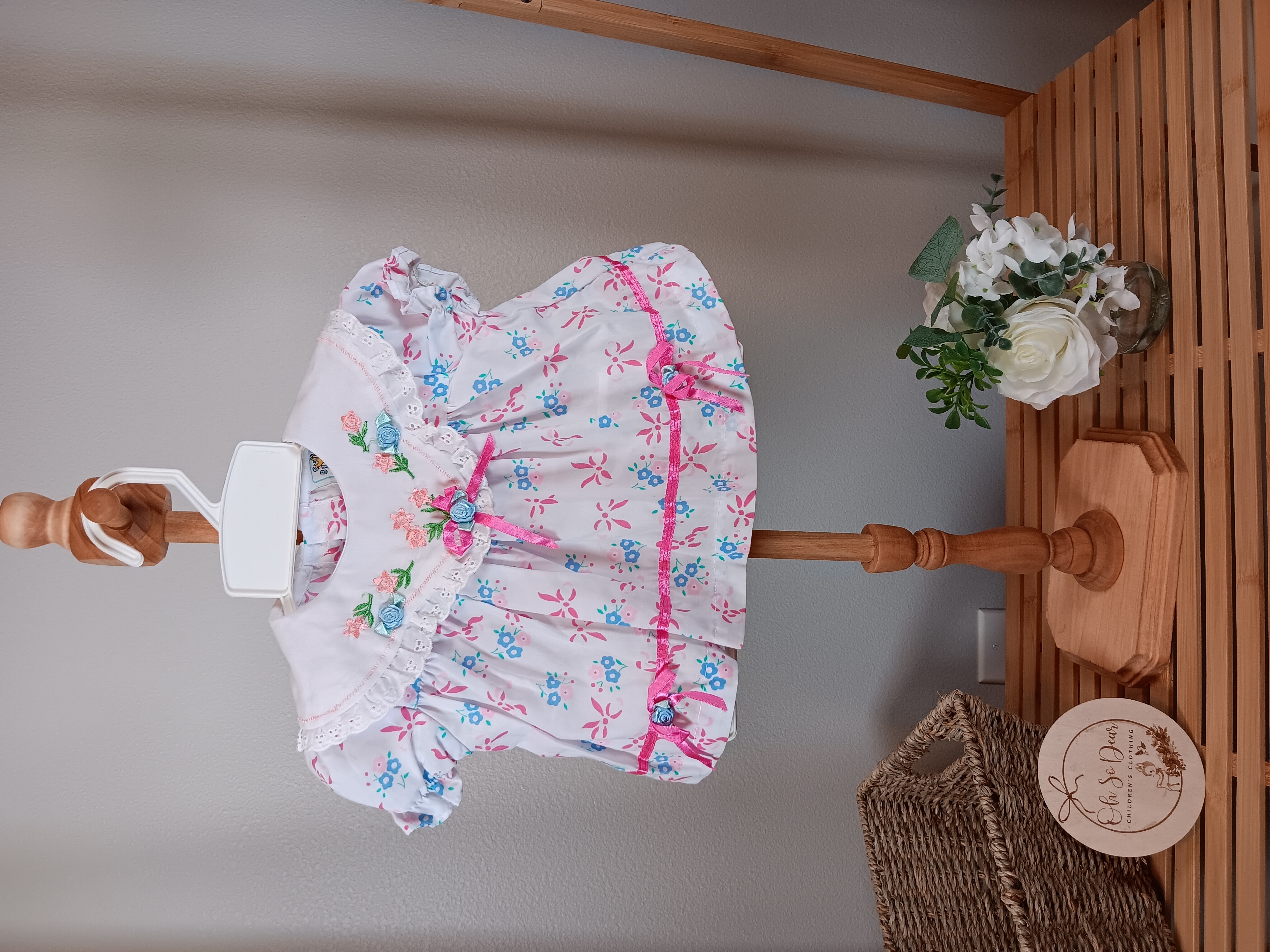 Cuties by Judy white dress with bows and ribbons size 12 months 