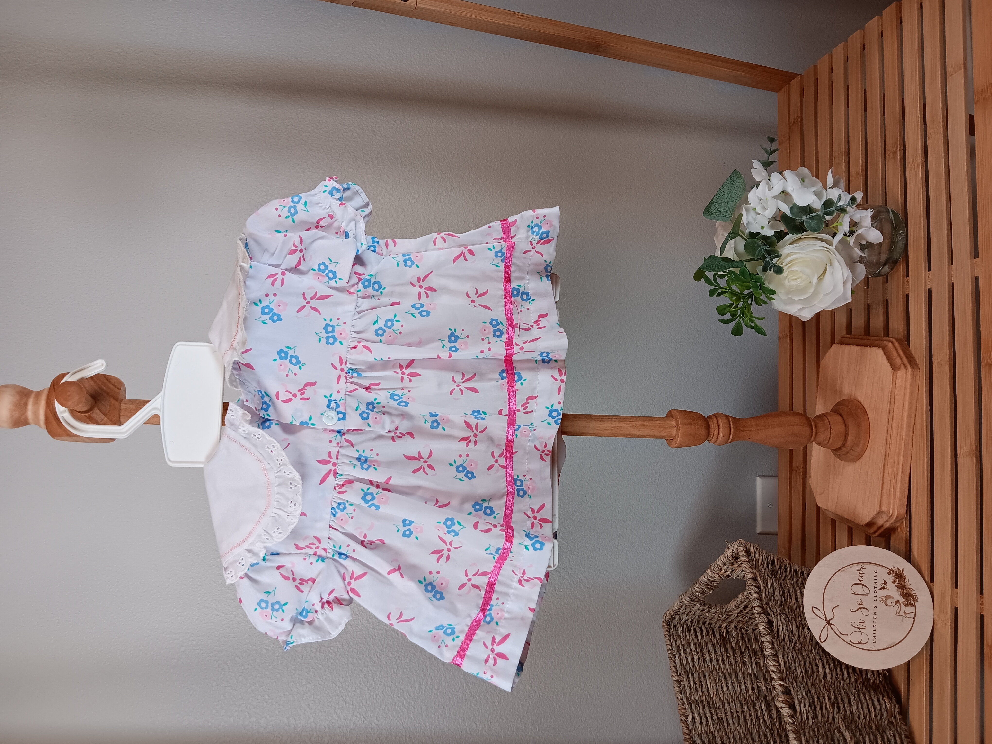 Cuties by Judy white dress with bows and ribbons size 12 months 