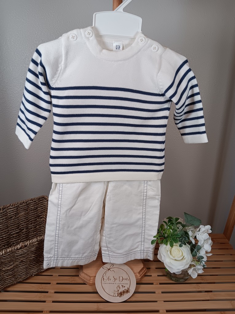 Boys 2 piece Gap beige pants set 3 to 6 months