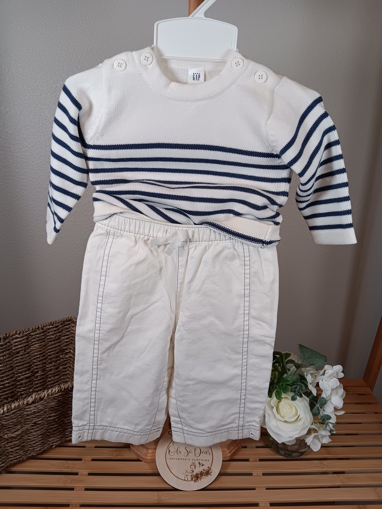 Boys 2 piece Gap beige pants set 3 to 6 months