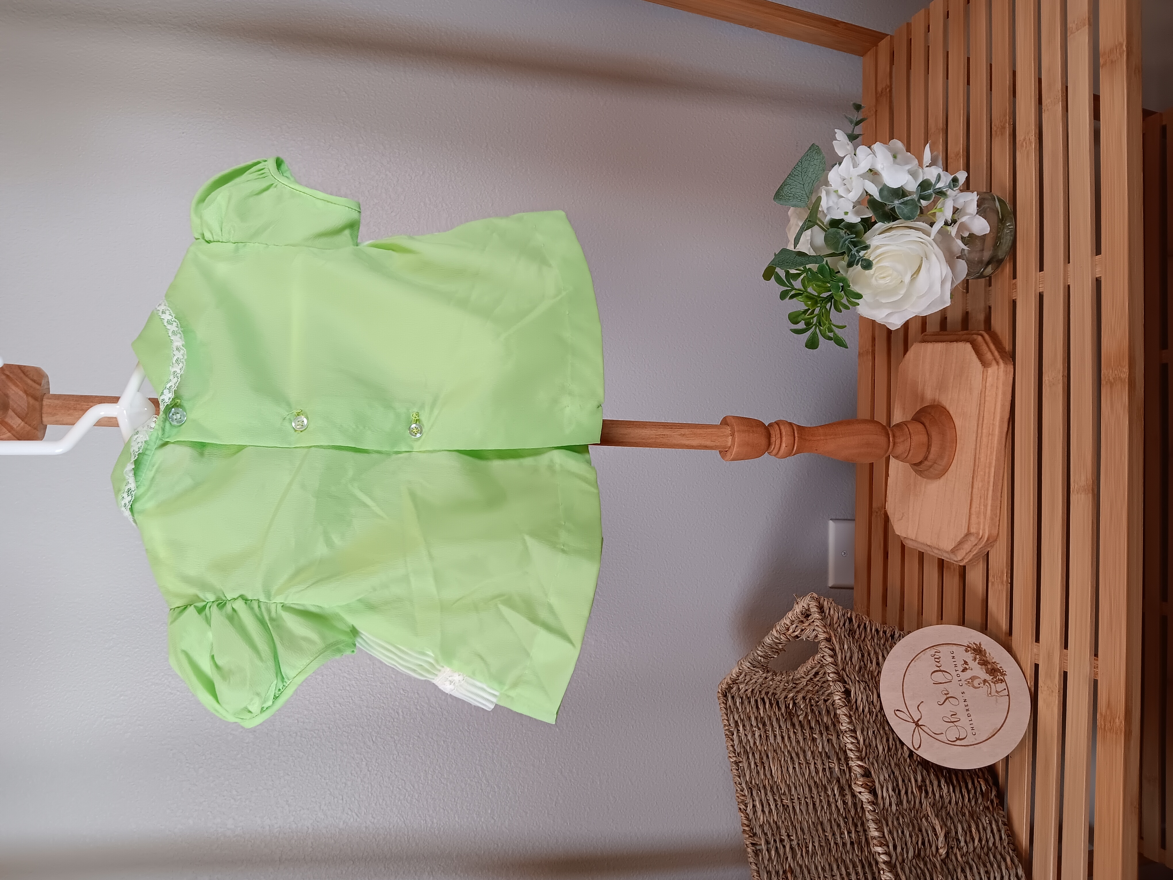Vintage cute Green Dress tags cut probably size 3 to 6 months 