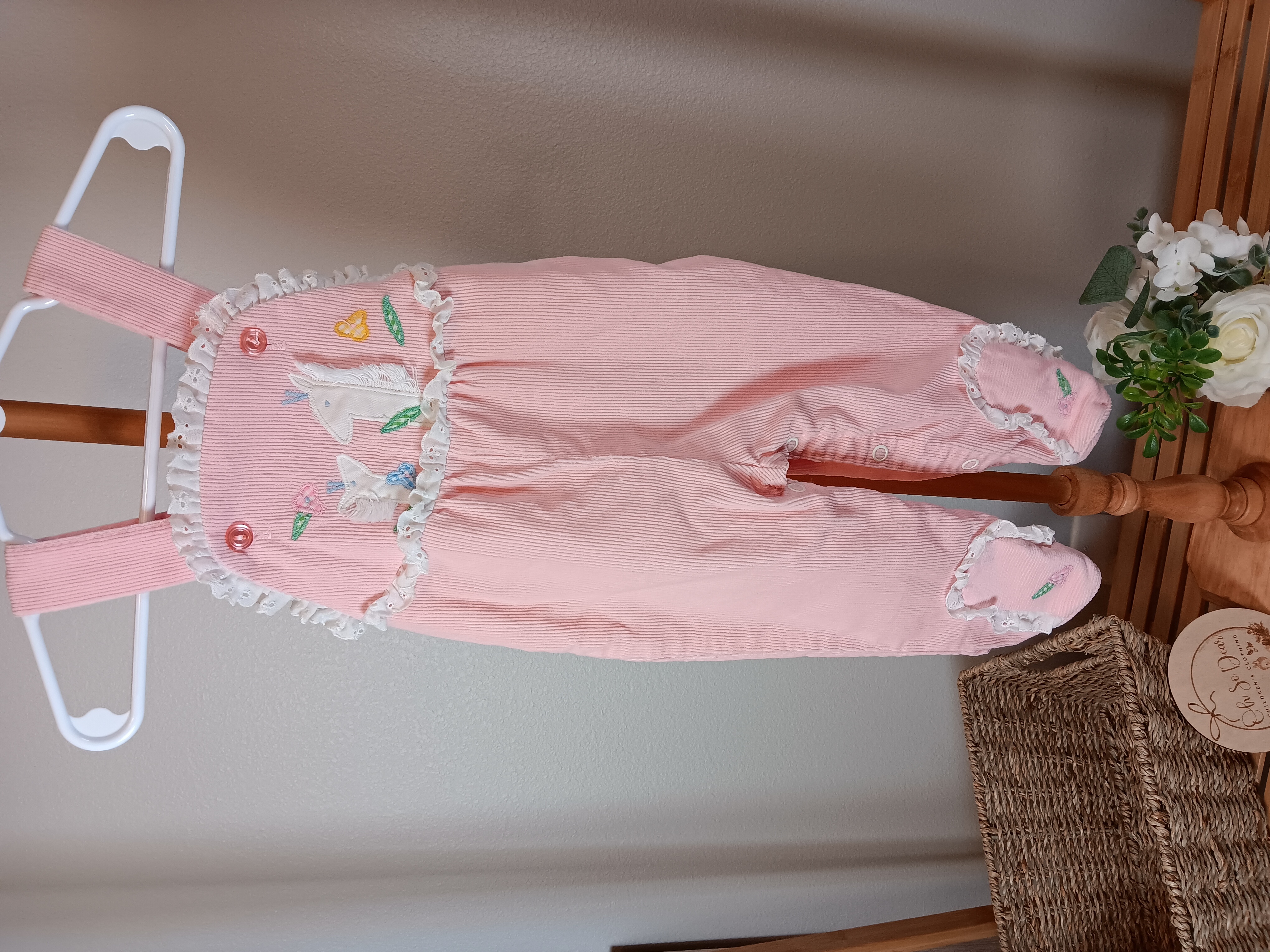 Vintage lightweight corduroy overalls with feeties By Thomas size 3 to 6 months with Giraffes 