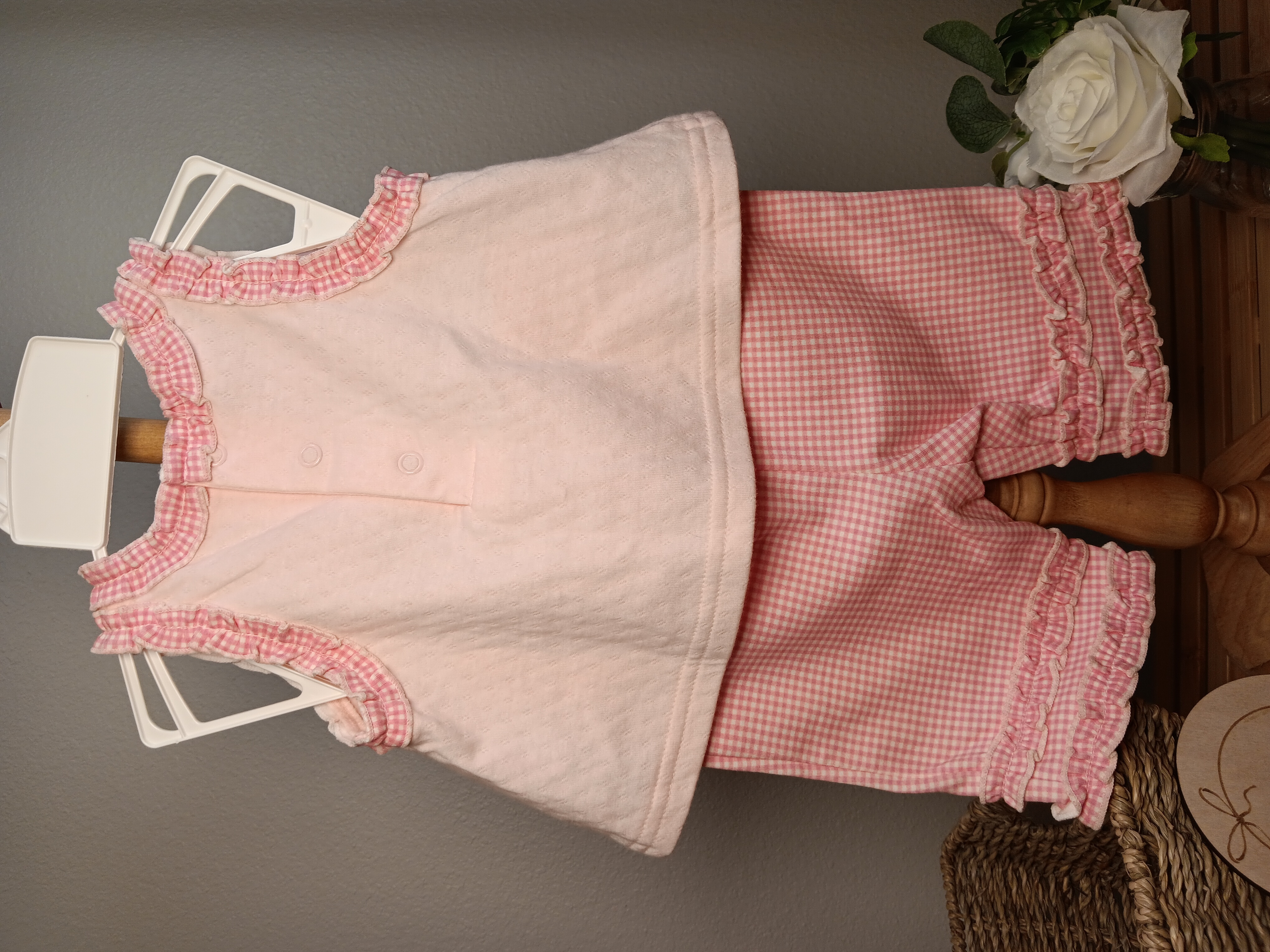 Girls' pink gingham outfit, adorable top and pants set with cute animal applique