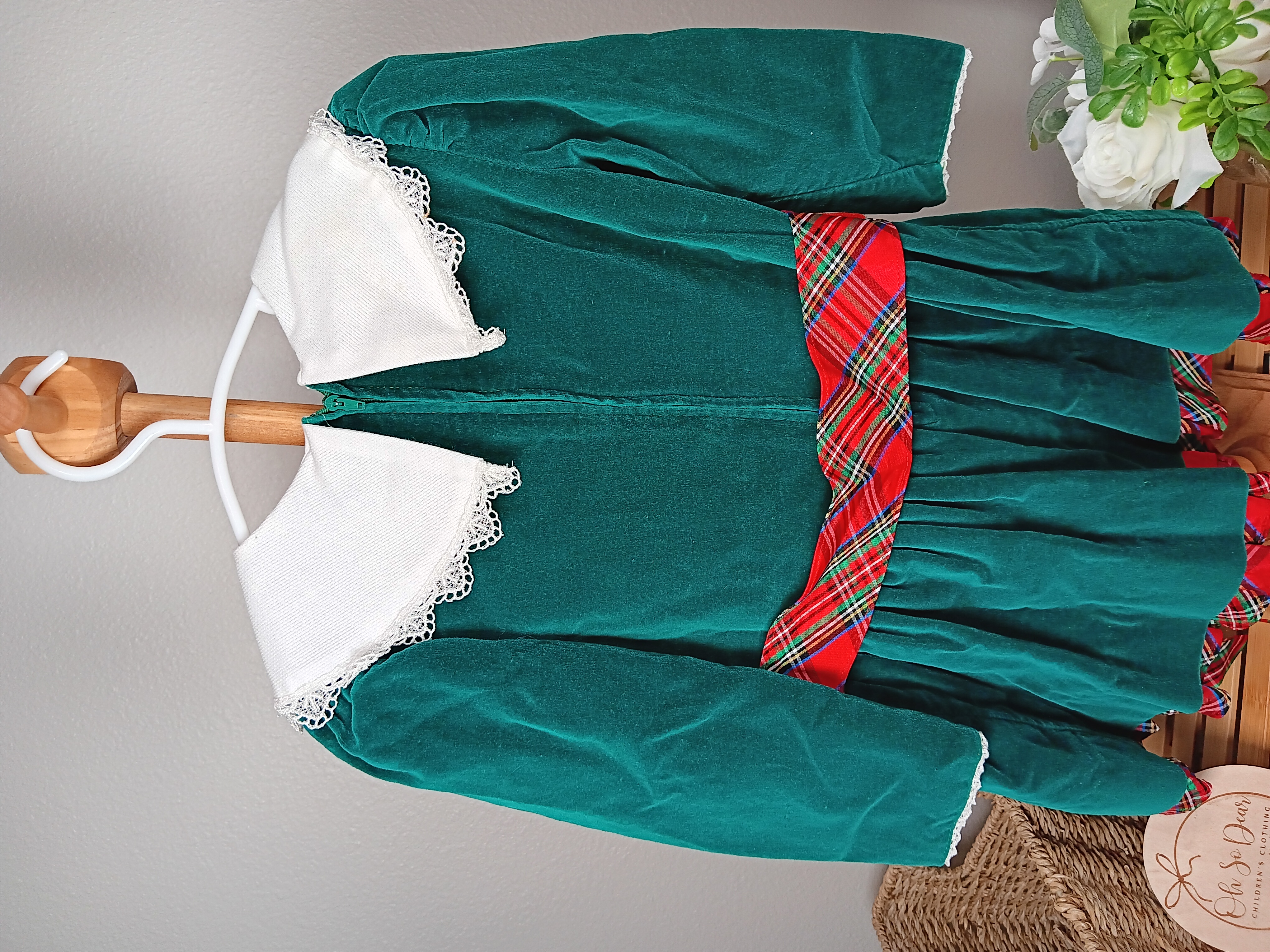 Vintage Christmas Velvet Dress for Girls Festive holiday outfit with plaid accents size 3T paper tag